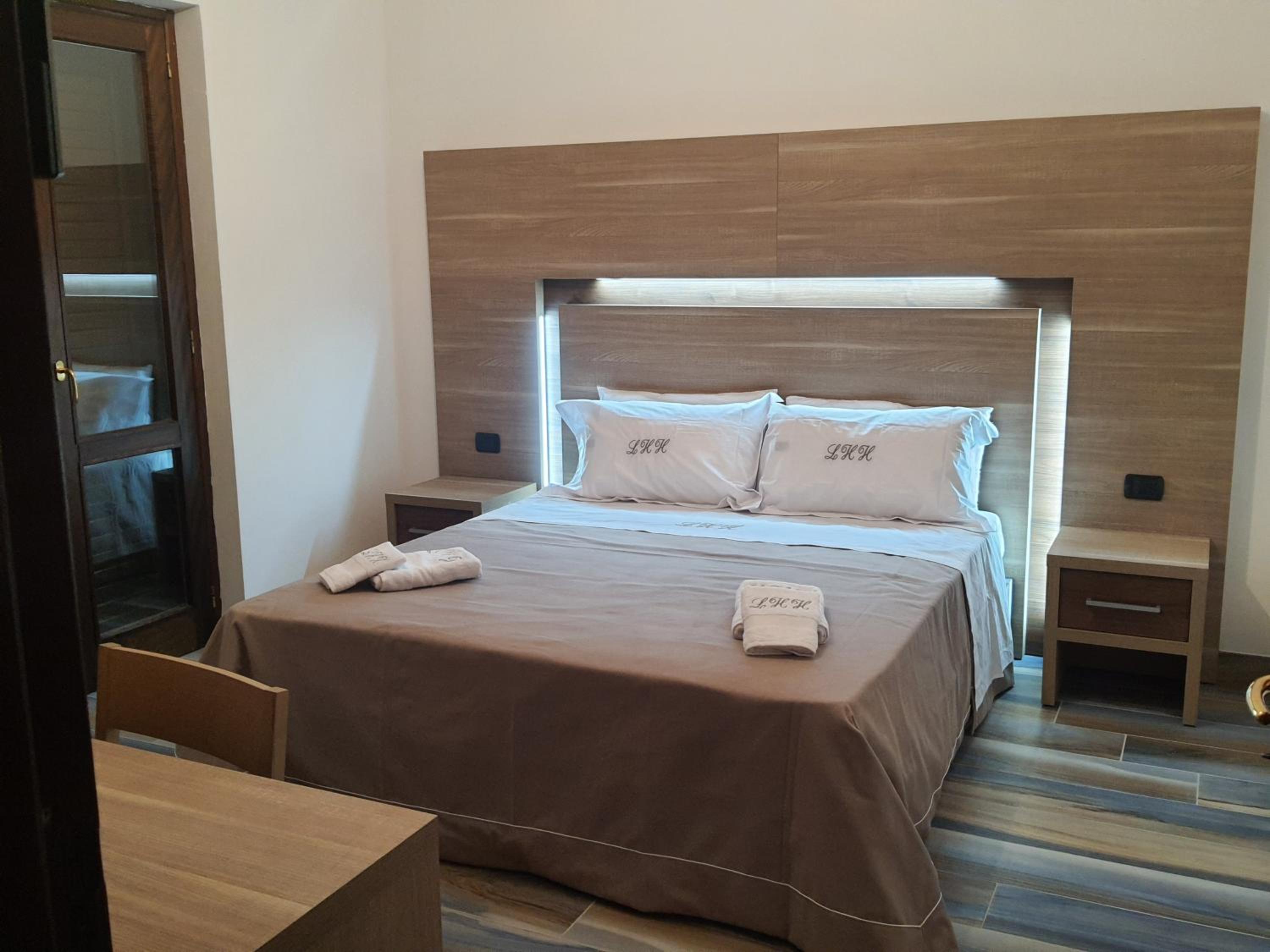 LUXURY HOLIDAY HOUSE