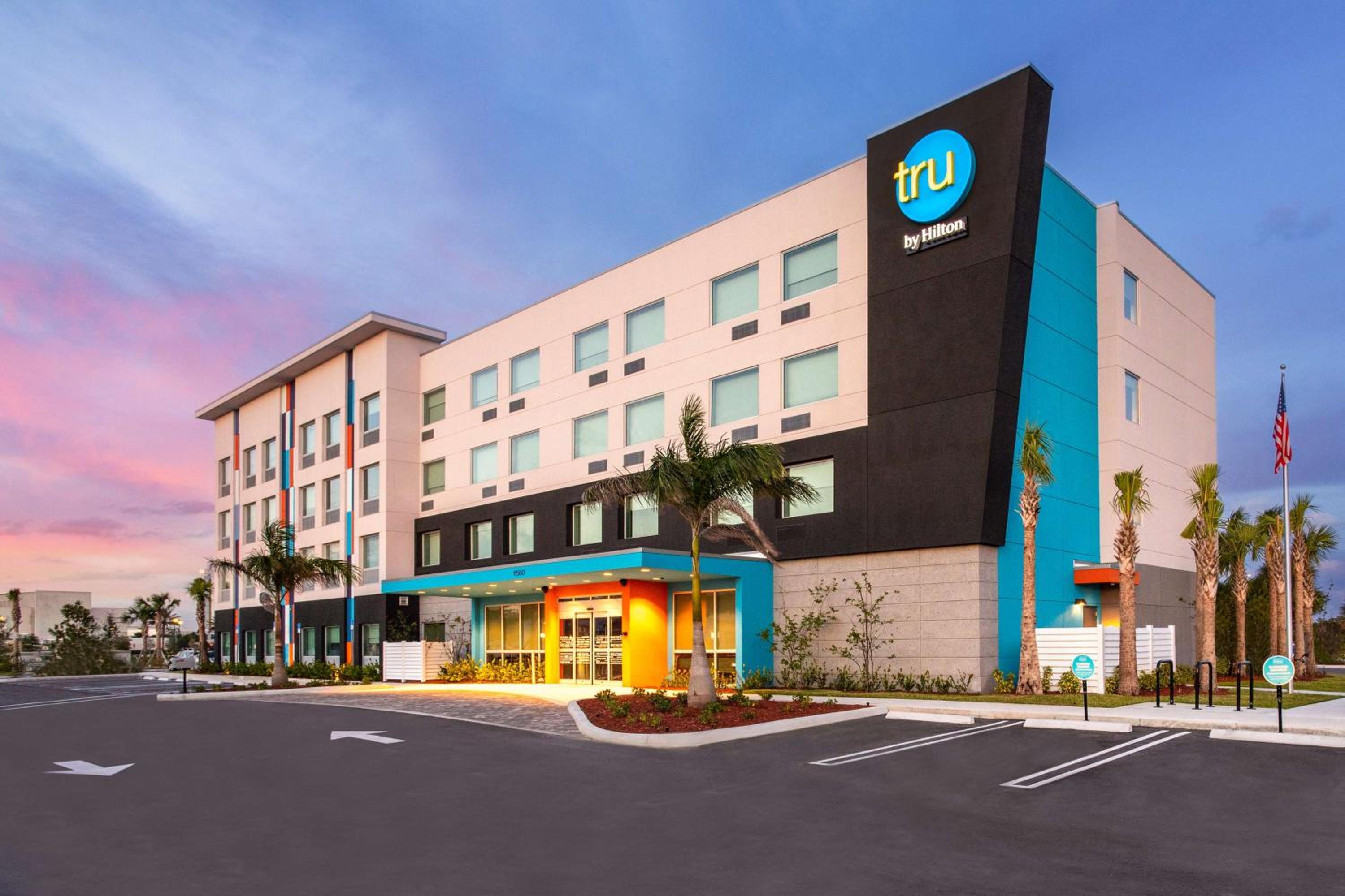 Okeechobee Vacations - Tru By Hilton Port St Lucie Tradition - Property Image 1