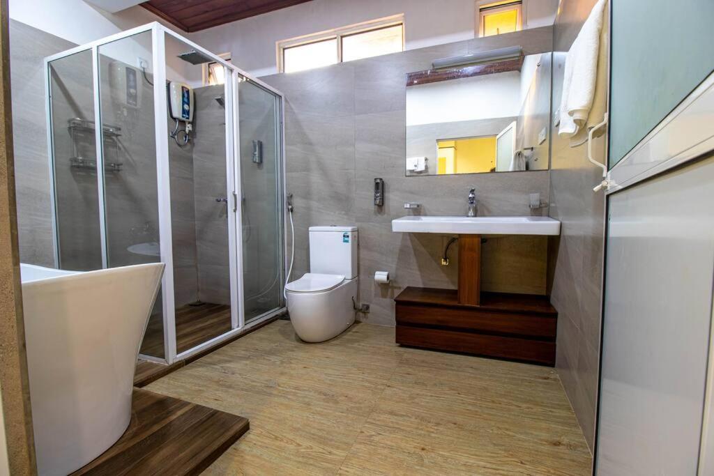 Spacious 4BR 4BA Family Villa wt Balcony & Lavish Garden view 2
