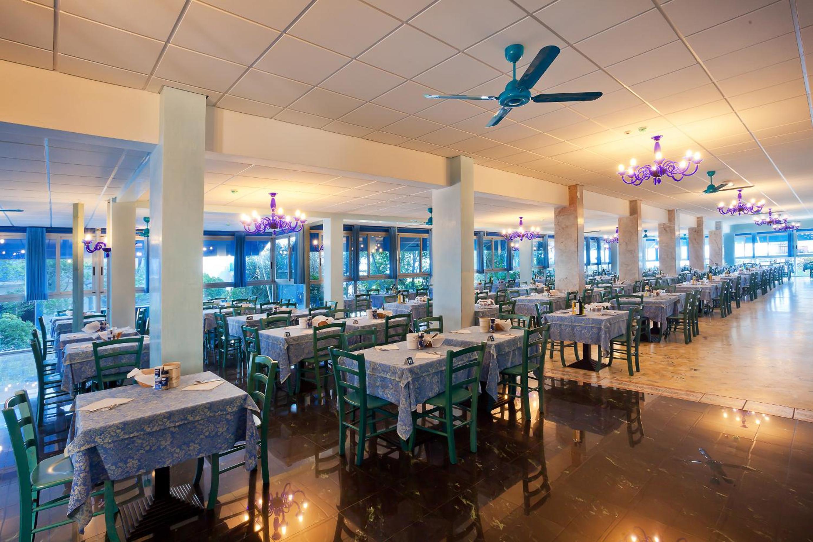 restaurant