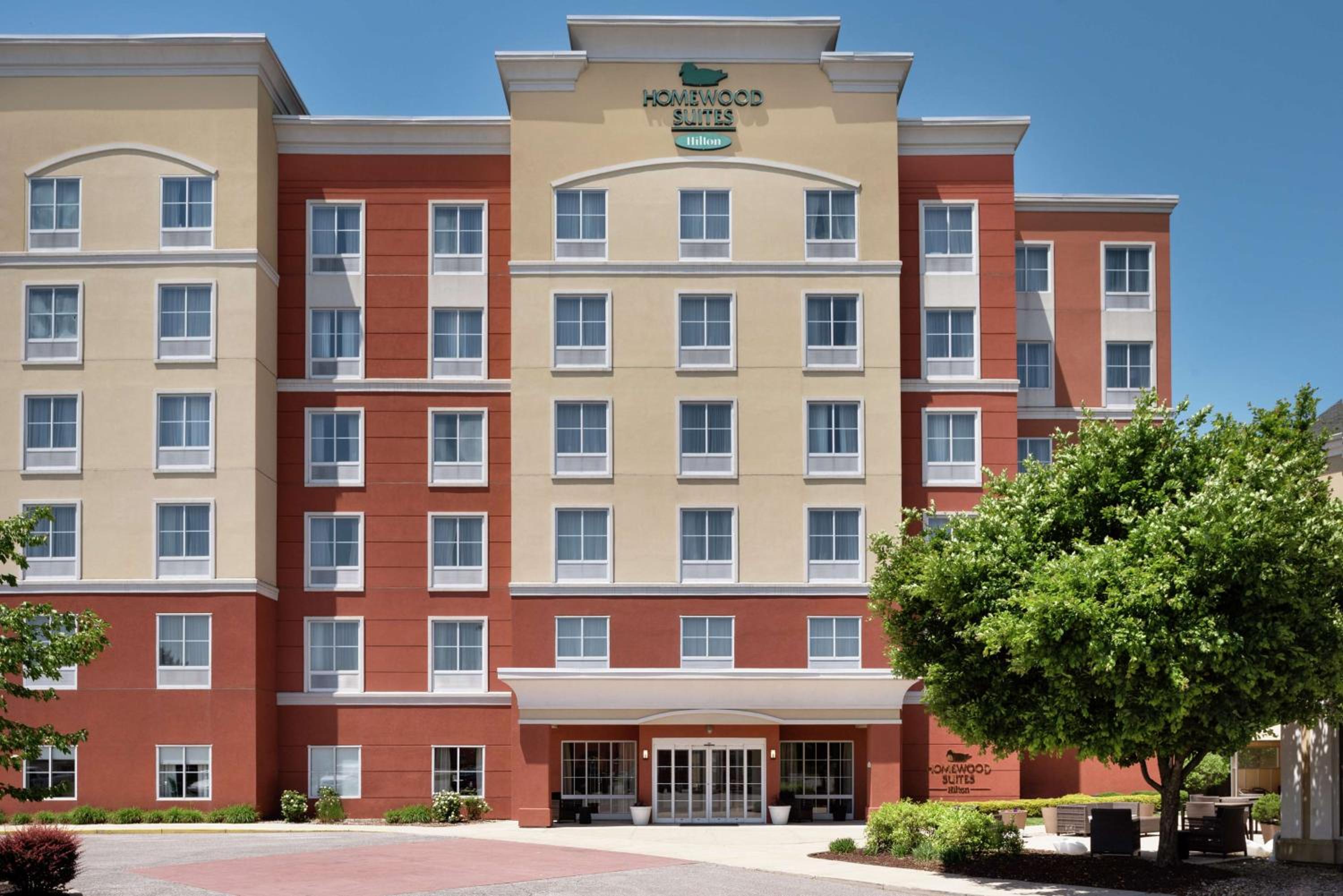Hotel Homewood Suites Fort Wayne - Image 1