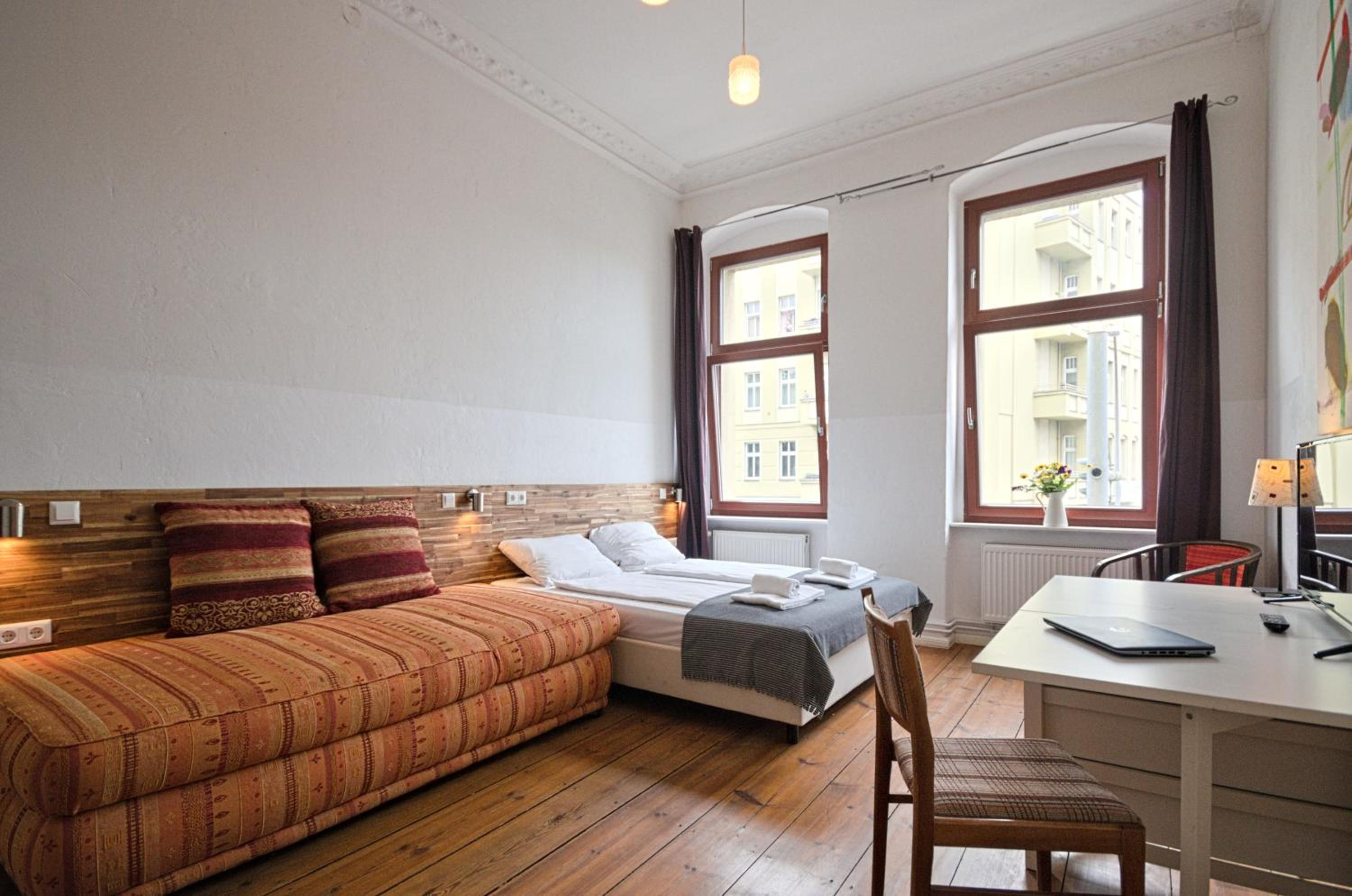 2 Bedroom Apartment (ABEMI)