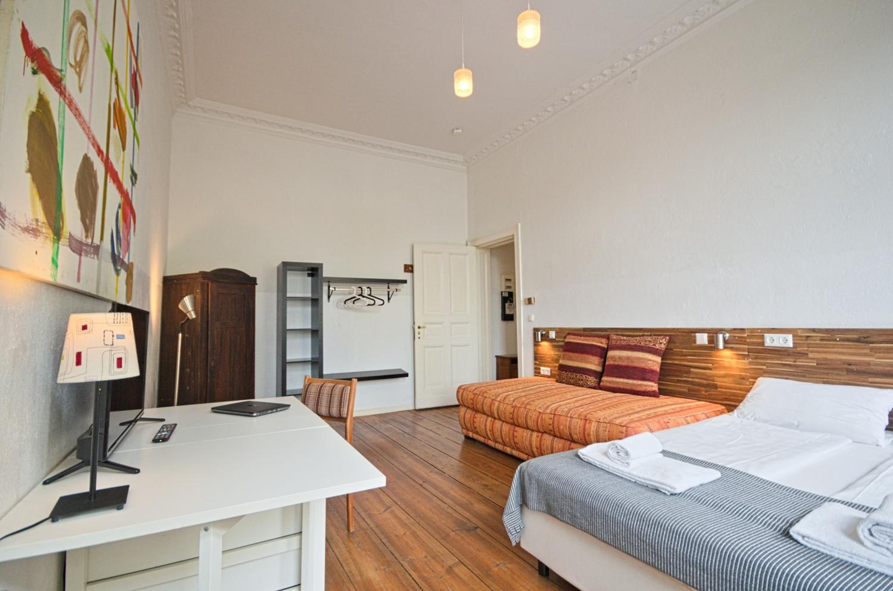 2 Bedroom Apartment (ABEMI)
