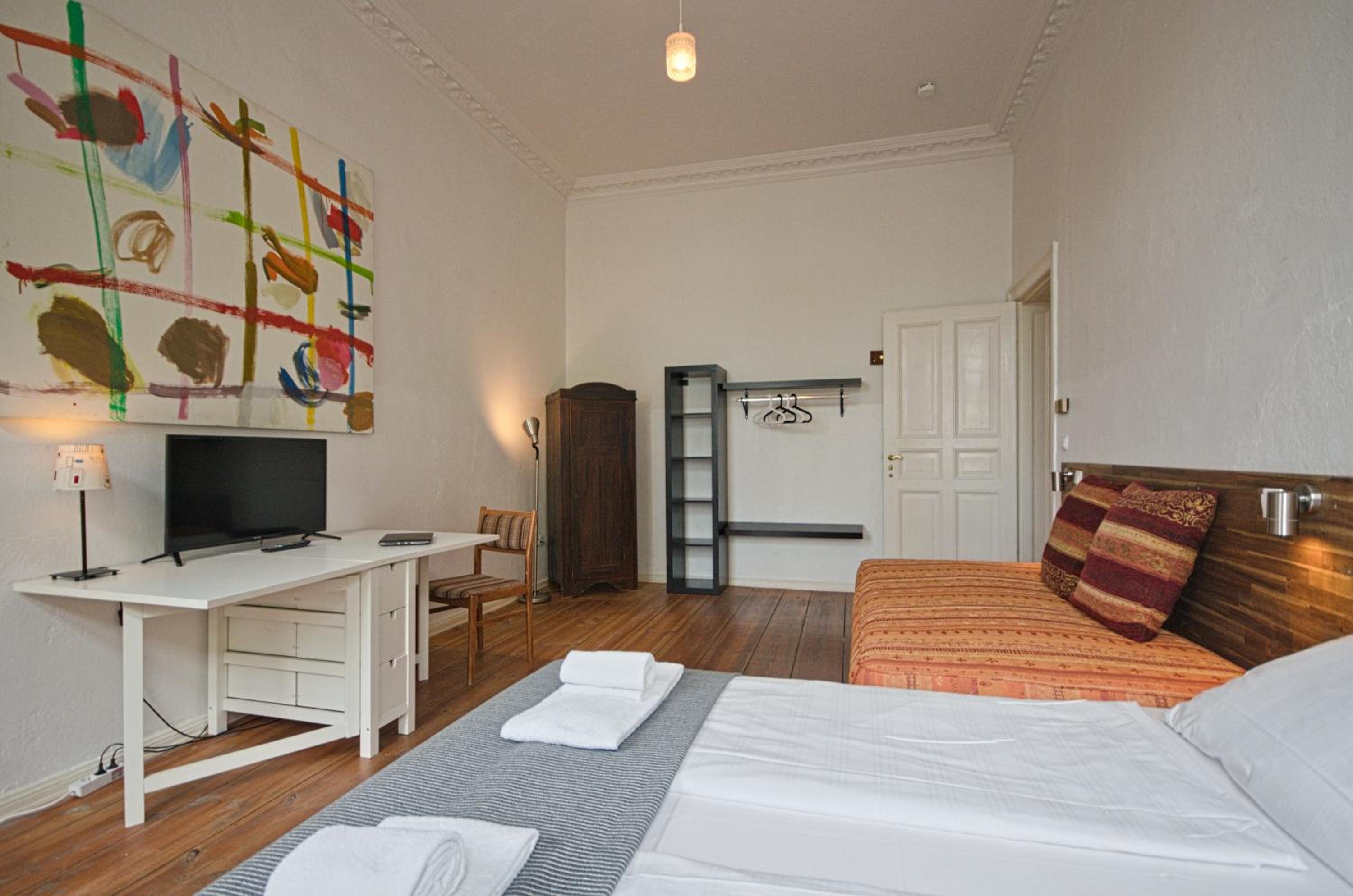 2 Bedroom Apartment (ABEMI)