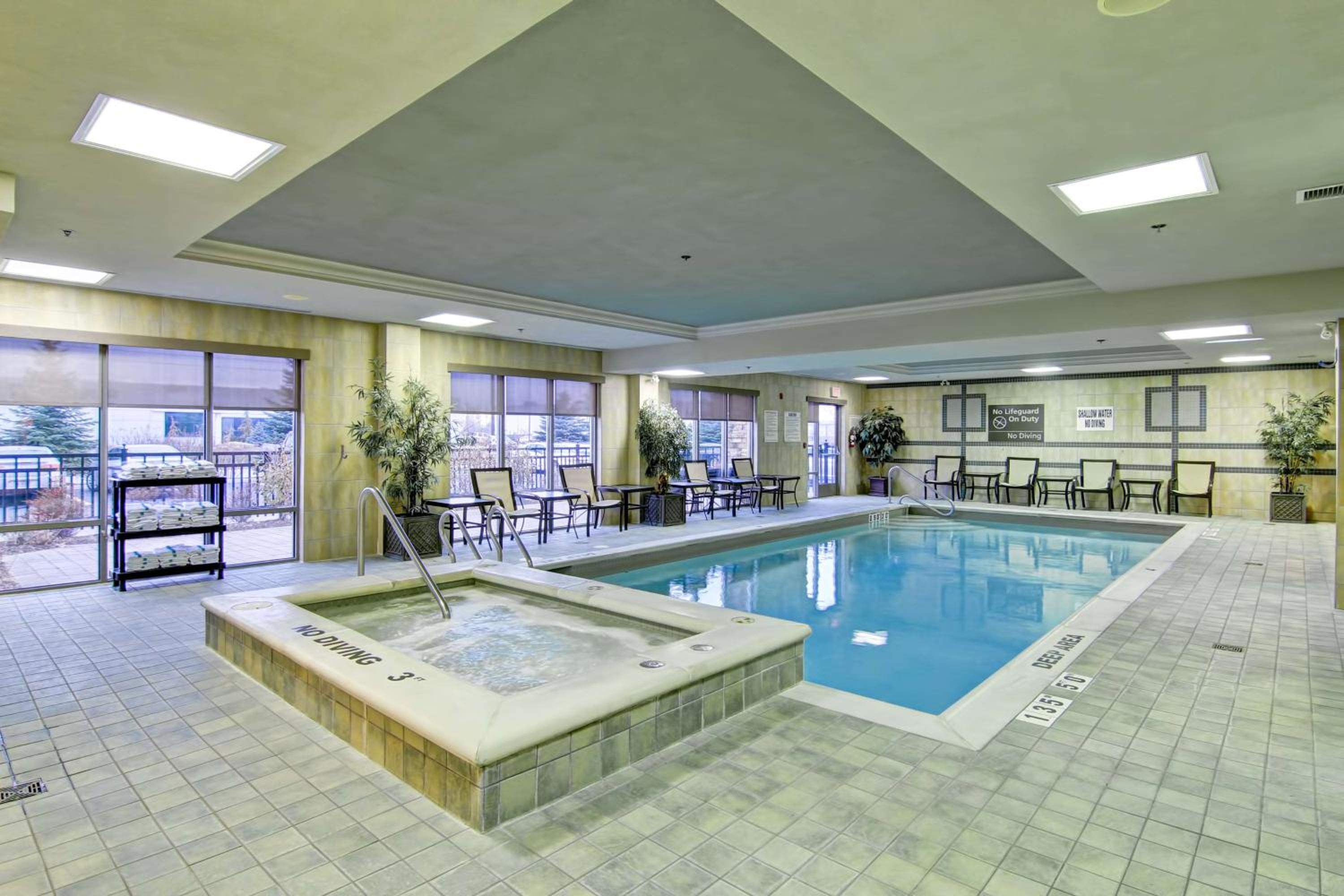 Guelph Vacations - Hampton Inn Suites Guelph - Property Image 57