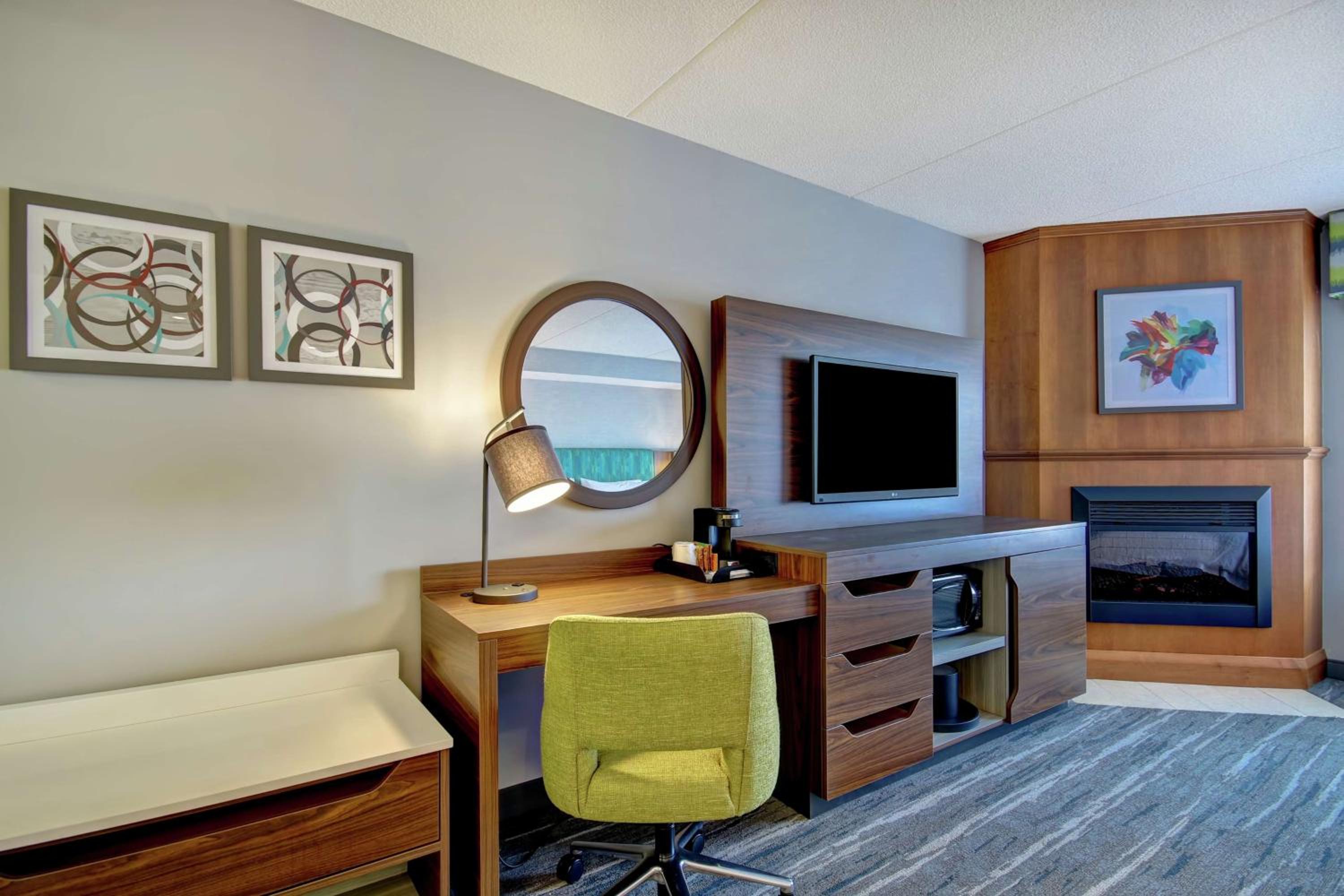 Guelph Vacations - Hampton Inn Suites Guelph - Property Image 13