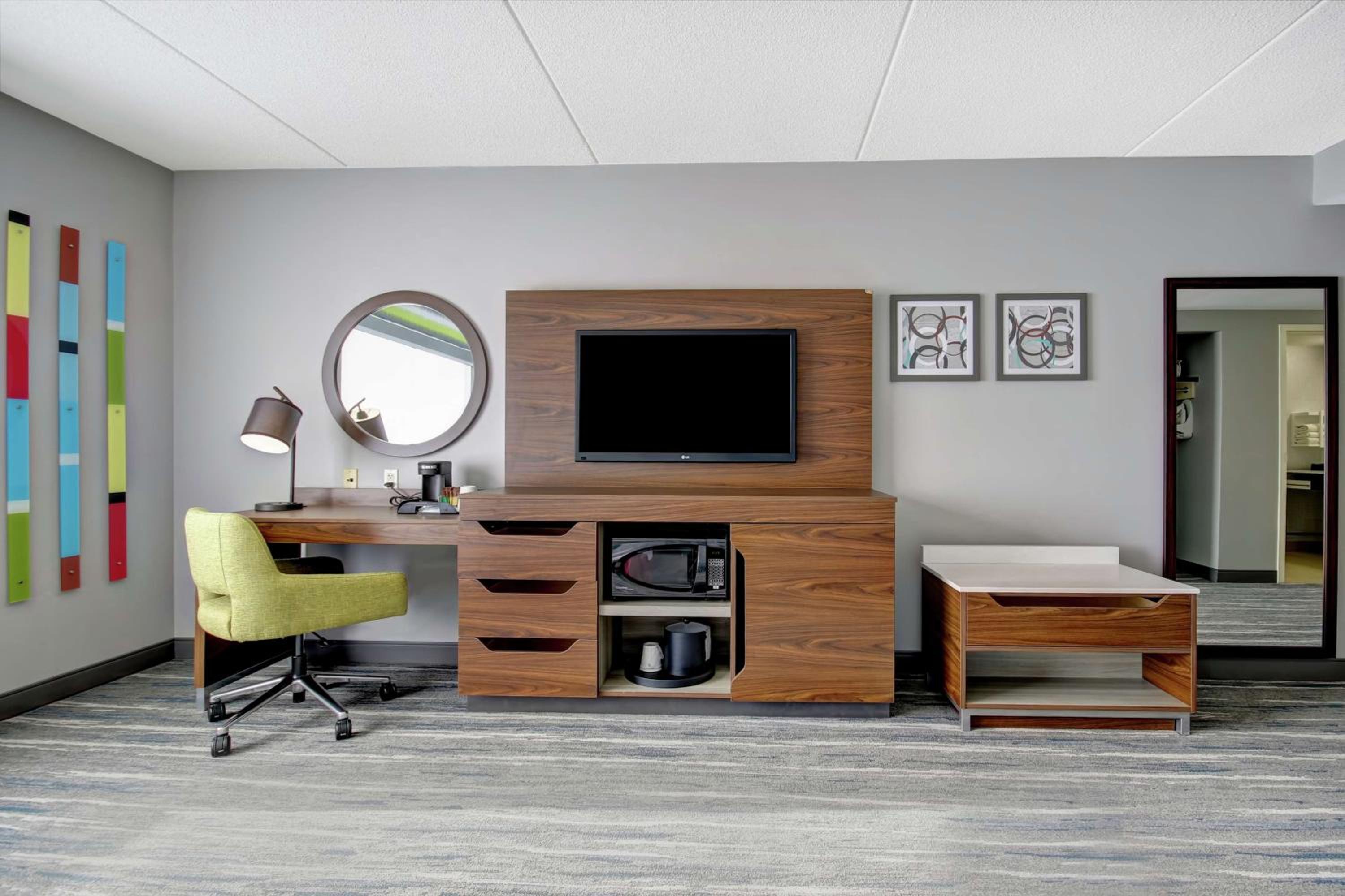 Guelph Vacations - Hampton Inn Suites Guelph - Property Image 23