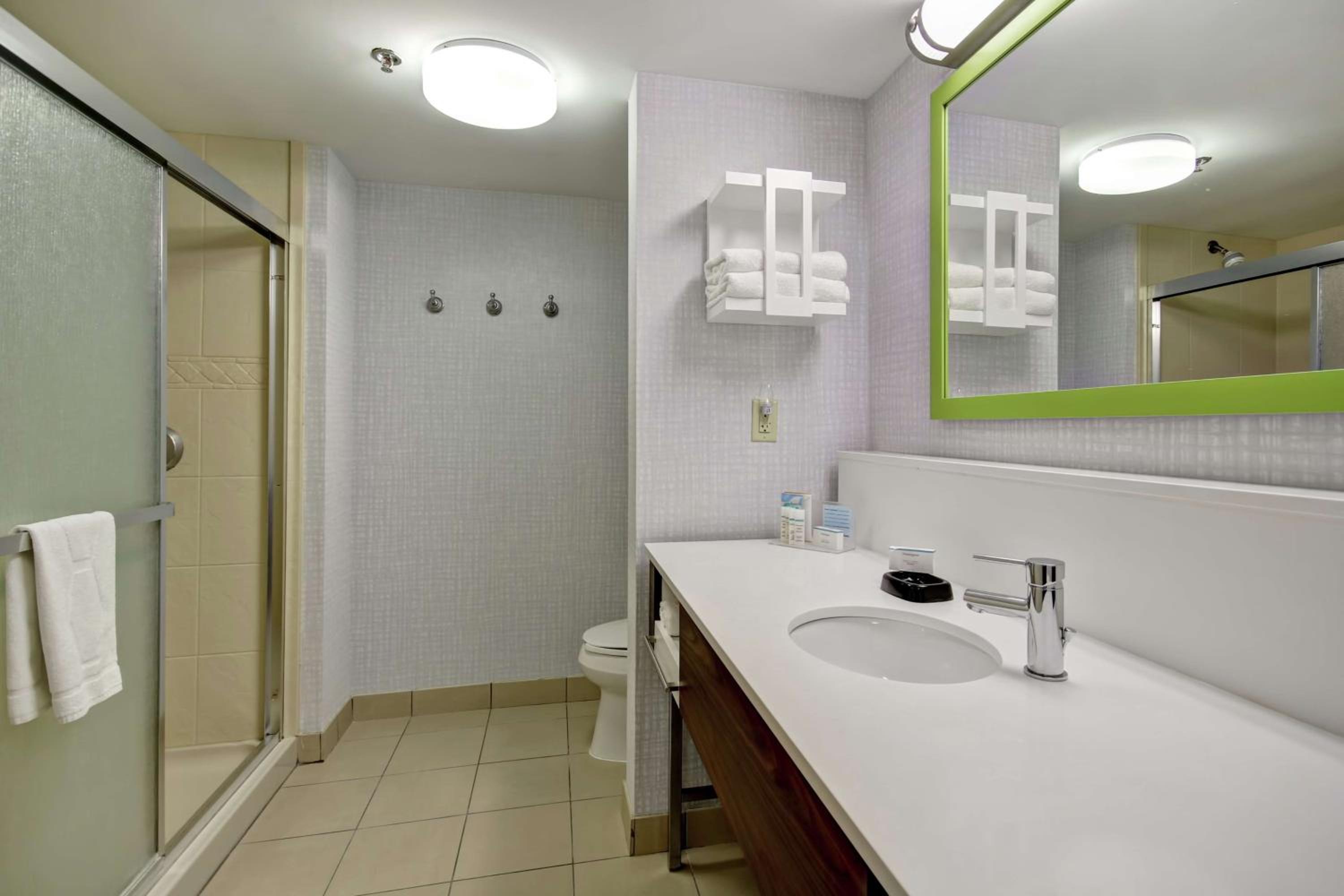 Guelph Vacations - Hampton Inn Suites Guelph - Property Image 24