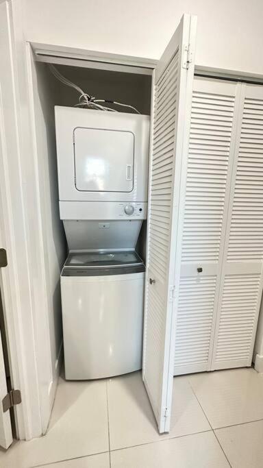 Stanza Hearth of Miami Design District and Wynwood, Parking, Laundry, Workstation, Fully equipped Apts, 24/7 Guest support #6
