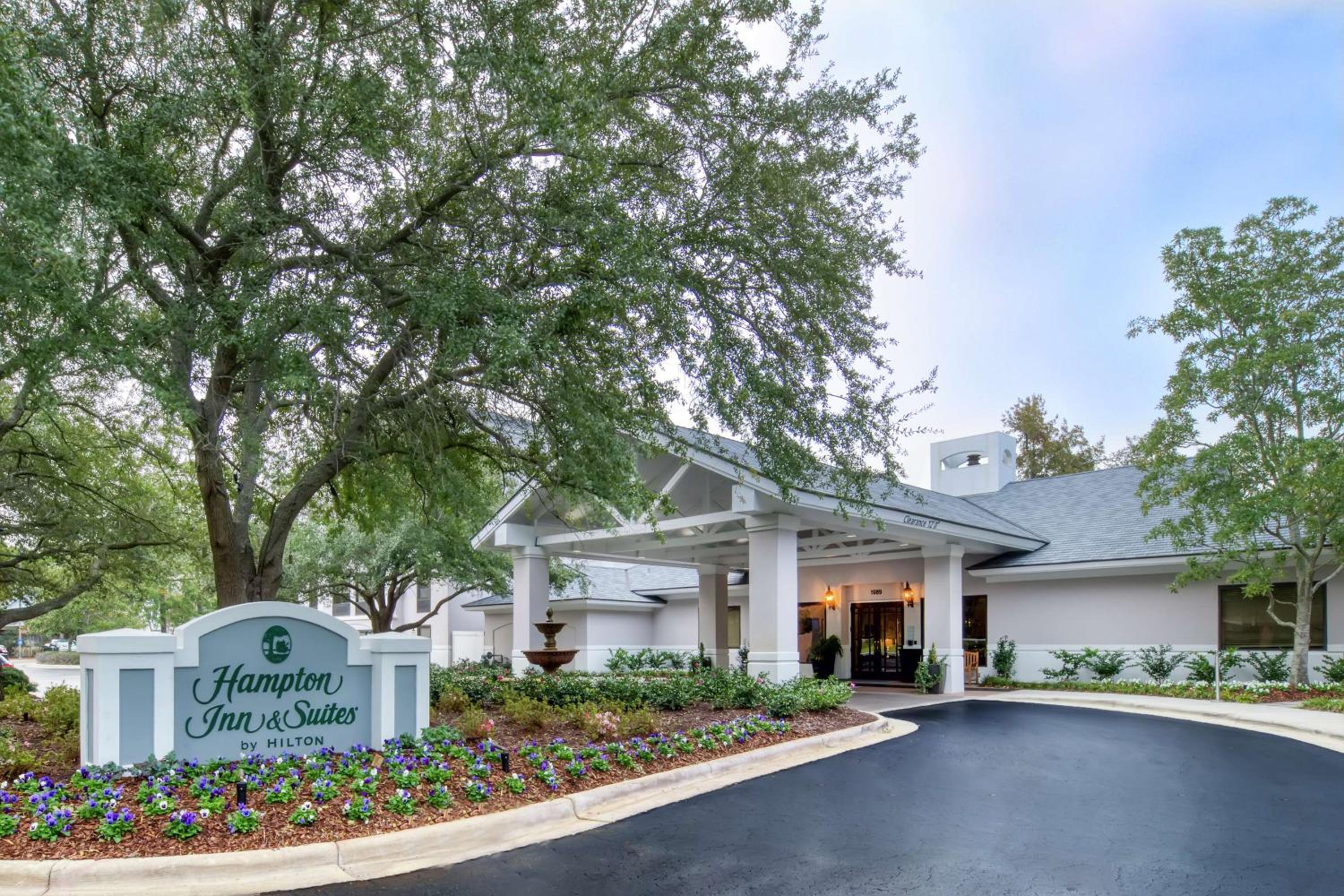 Hotel Hampton Inn & Suites Wilmington/Wrightsville Beach - Image 1