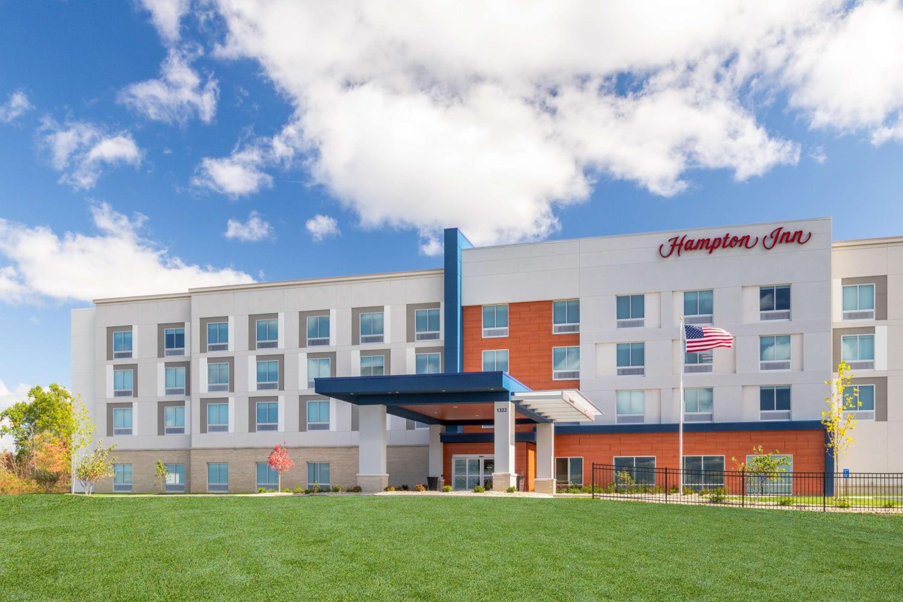 Bloomington Vacations - Hampton Inn Bedford In, In - Property Image 1