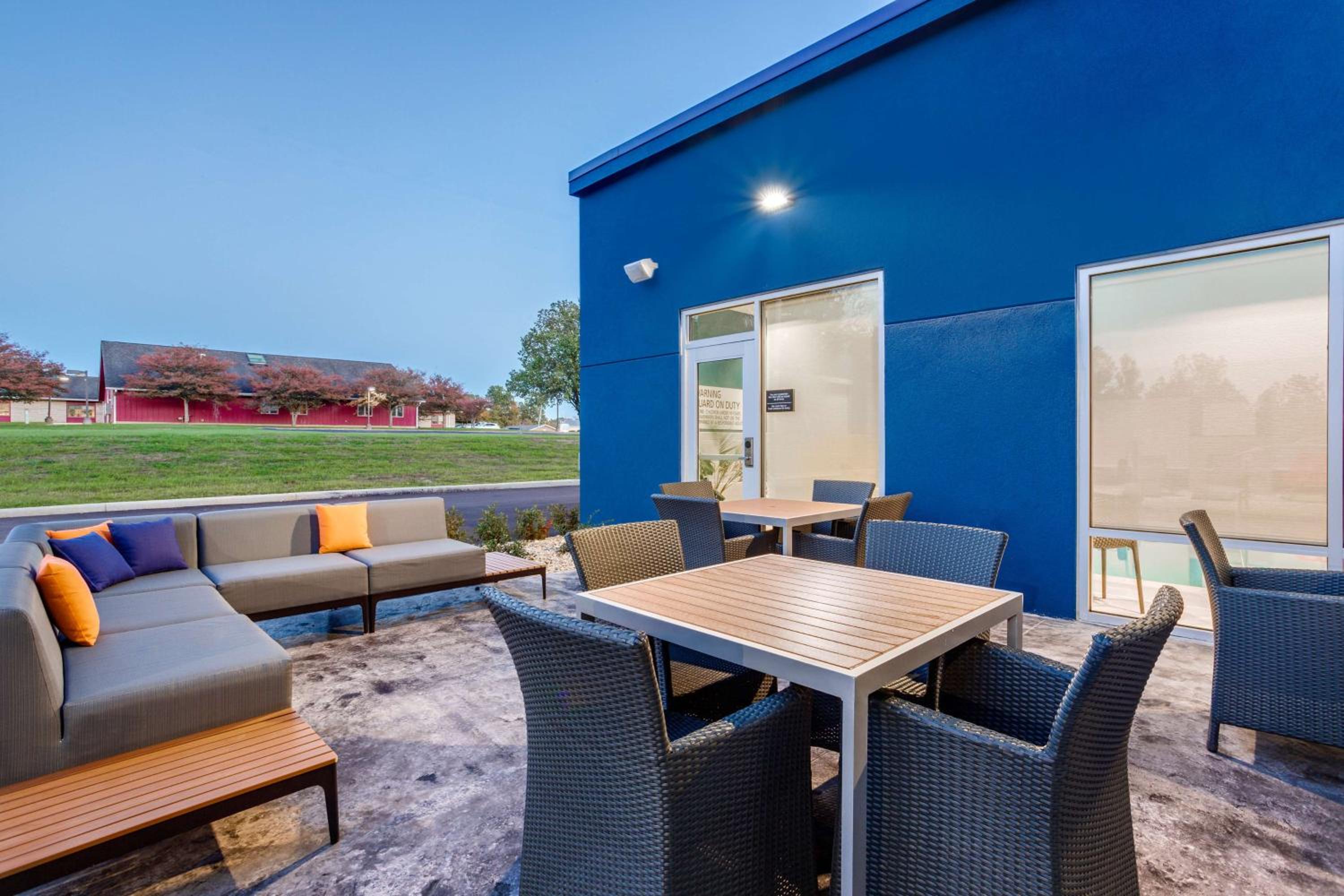 Bloomington Vacations - Hampton Inn Bedford In, In - Property Image 5