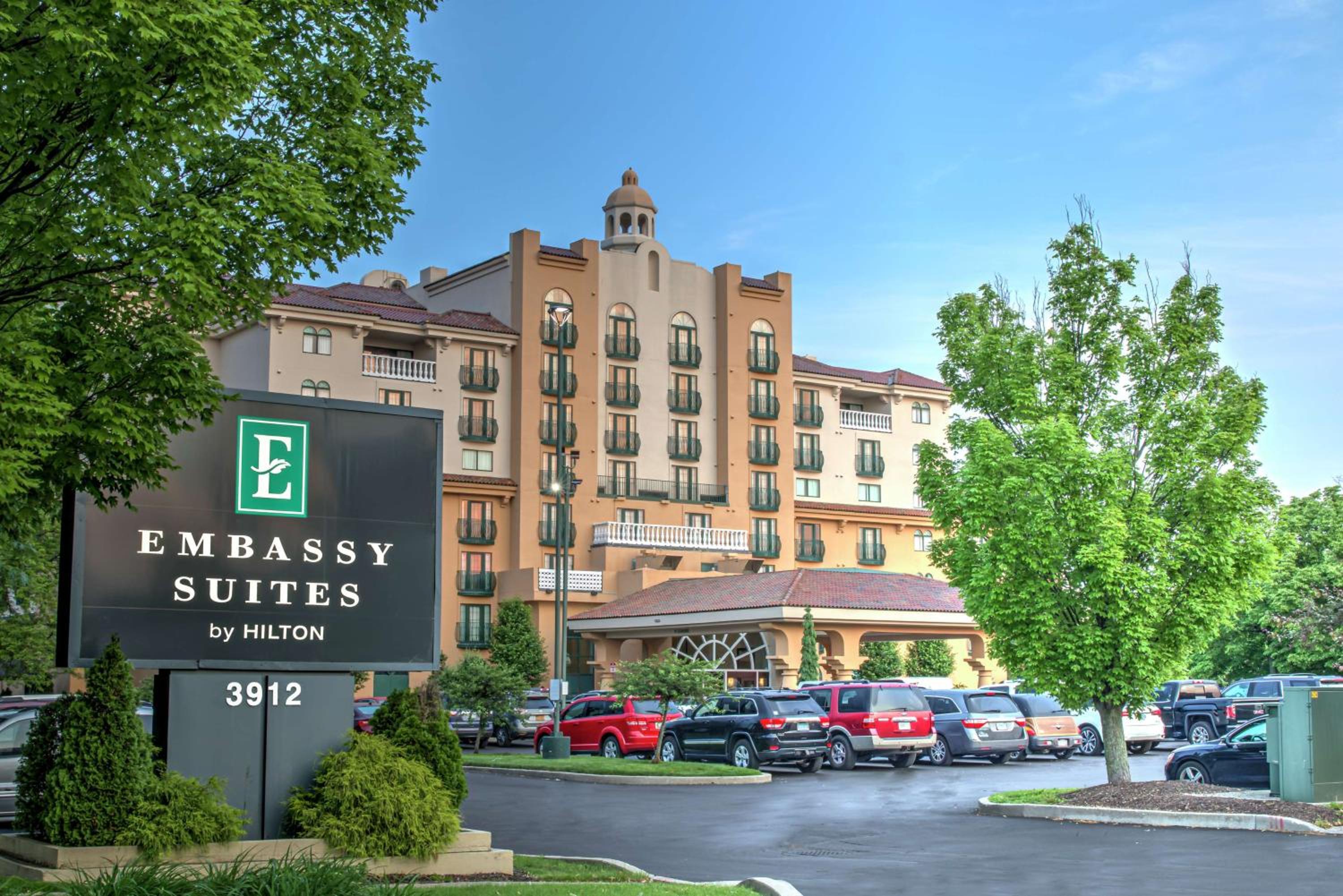 Hotel Embassy Suites by Hilton Indianapolis North - Image 1
