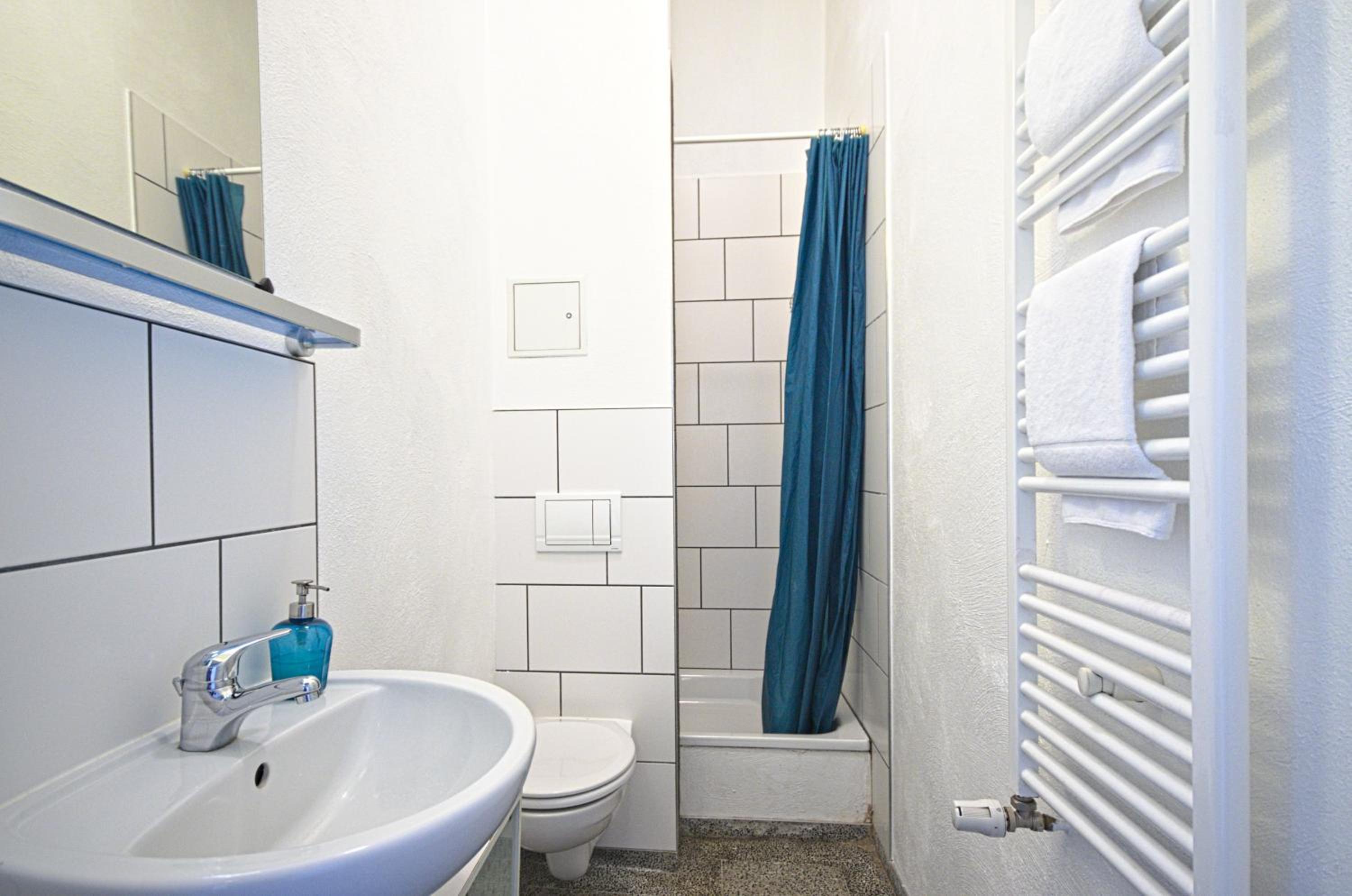 2 Bedroom Apartment (ABEMI)