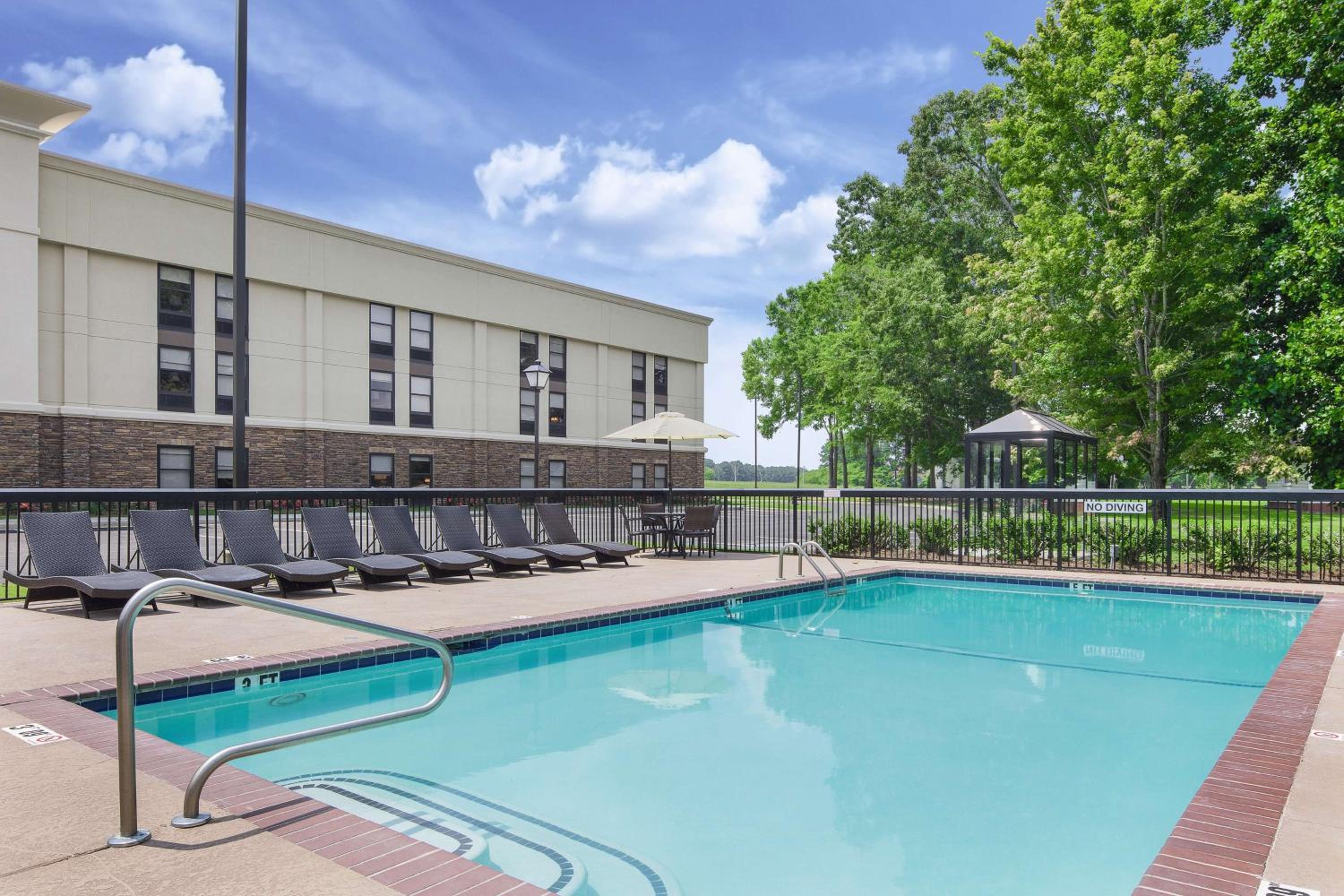 LaGrange Vacations - Hampton Inn Lagrange near Callaway Gardens - Property Image 5