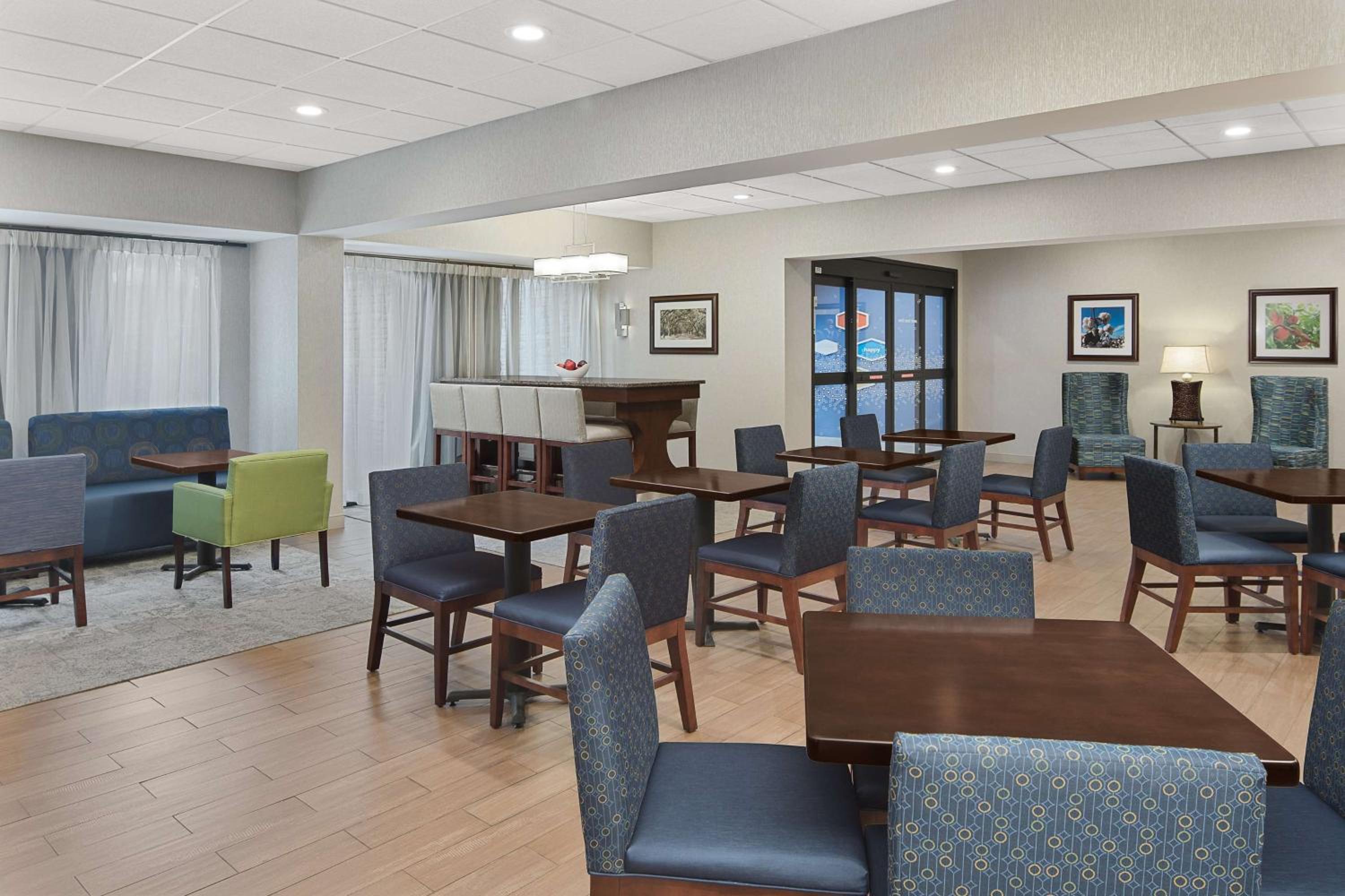 LaGrange Vacations - Hampton Inn Lagrange near Callaway Gardens - Property Image 4