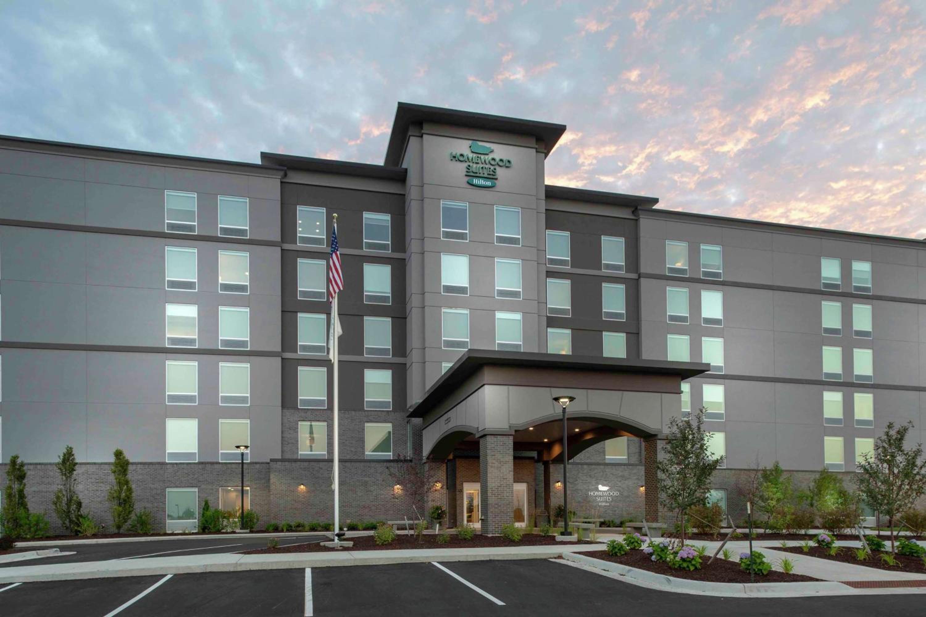 Lansing Vacations - Homewood Suites By Hilton Lansing Eastwood - Property Image 1