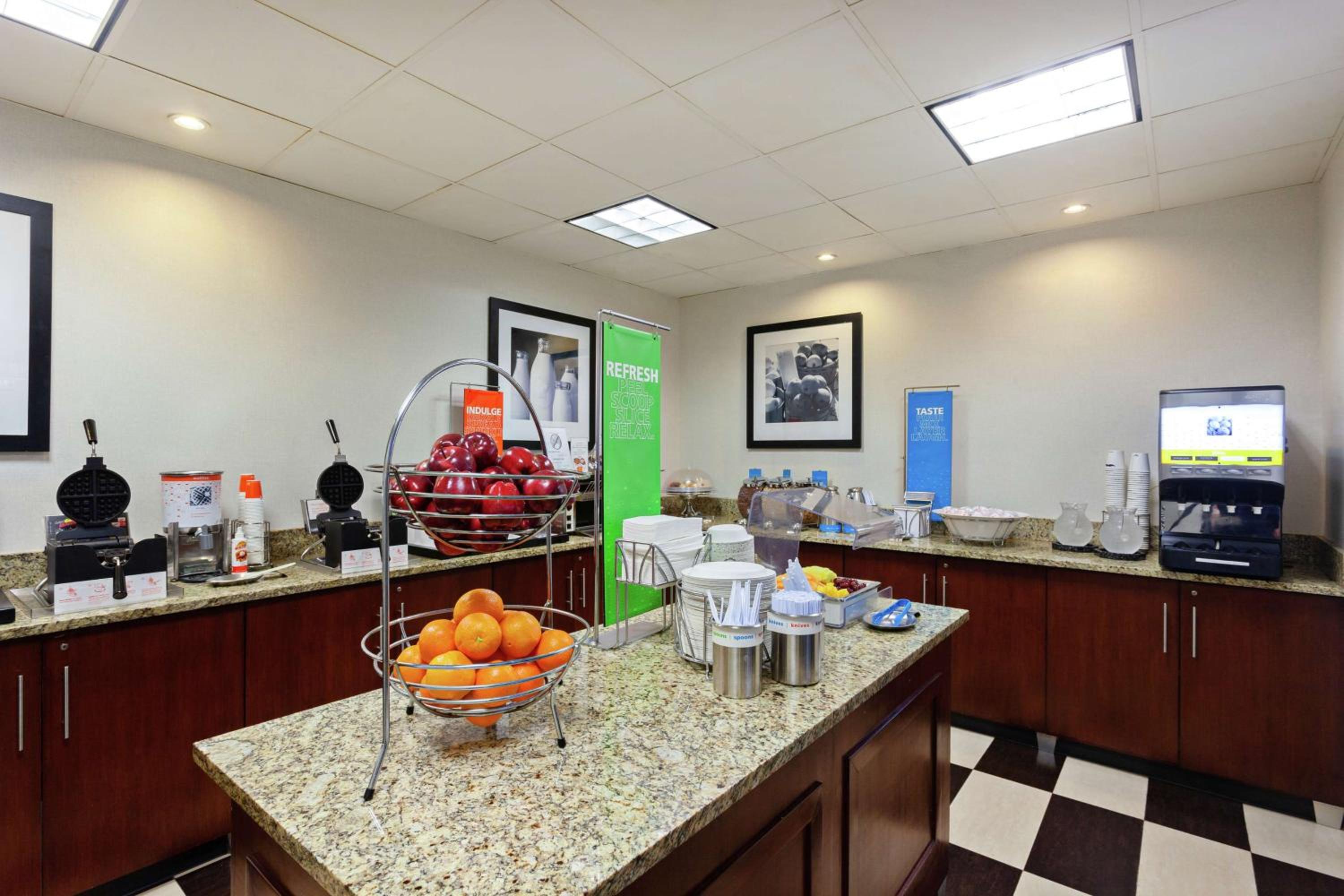 Hampton Inn Los Angeles/Arcadia - Property Image 1