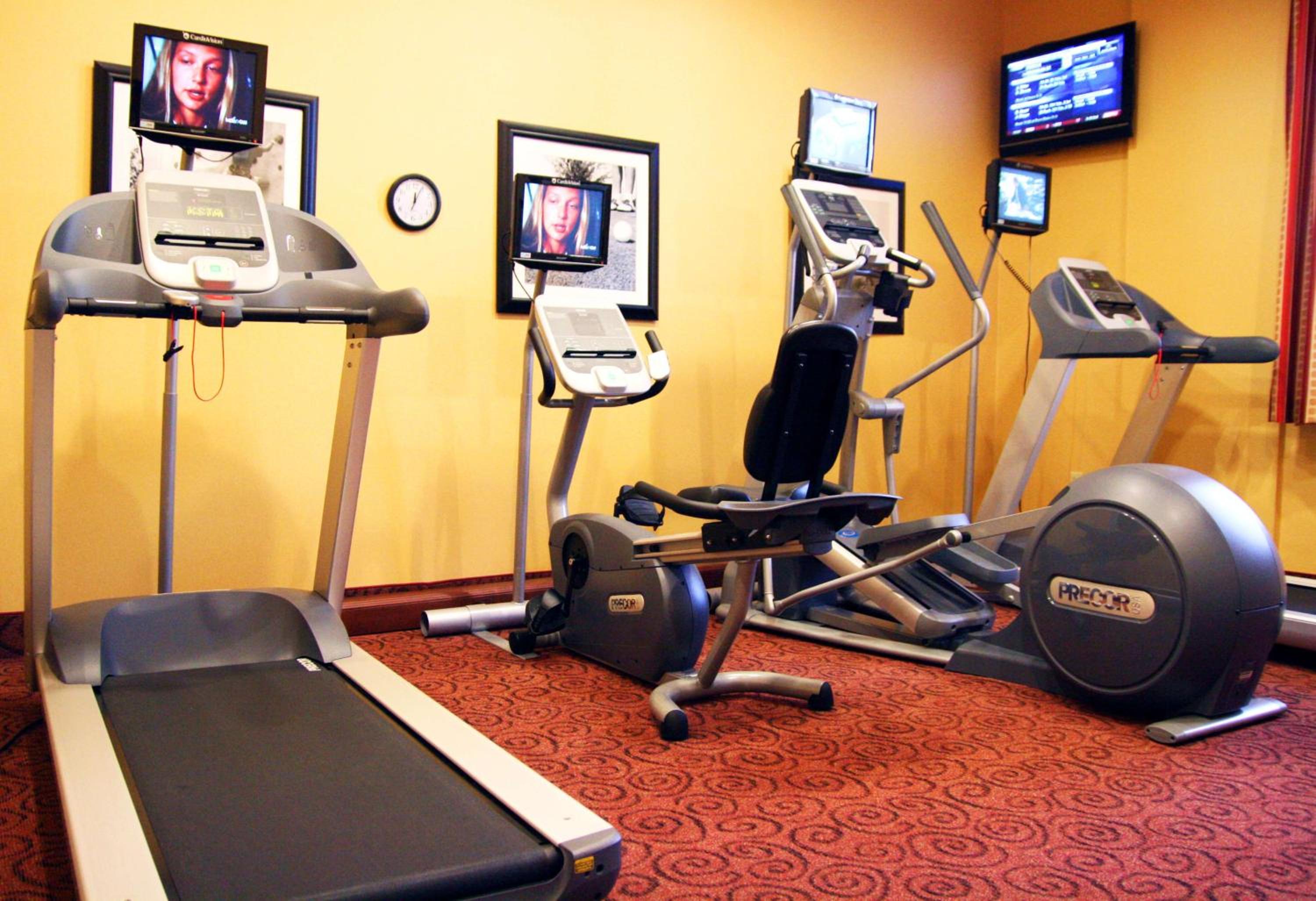 Burbank Vacations - Hampton Inn Suites Los Angeles Burbank Airport - Property Image 13