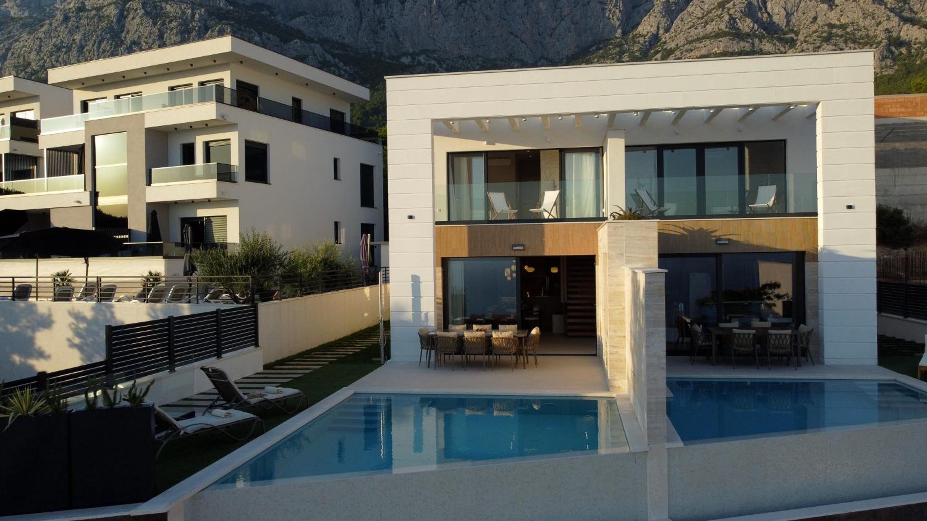 Villa Rosemary West - Heated Infinity Swimming Pool - Jacuzzi - Sea View