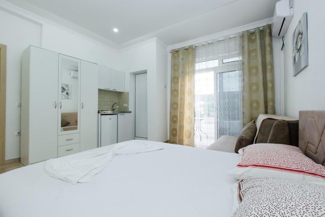 Flori Apartments view 5