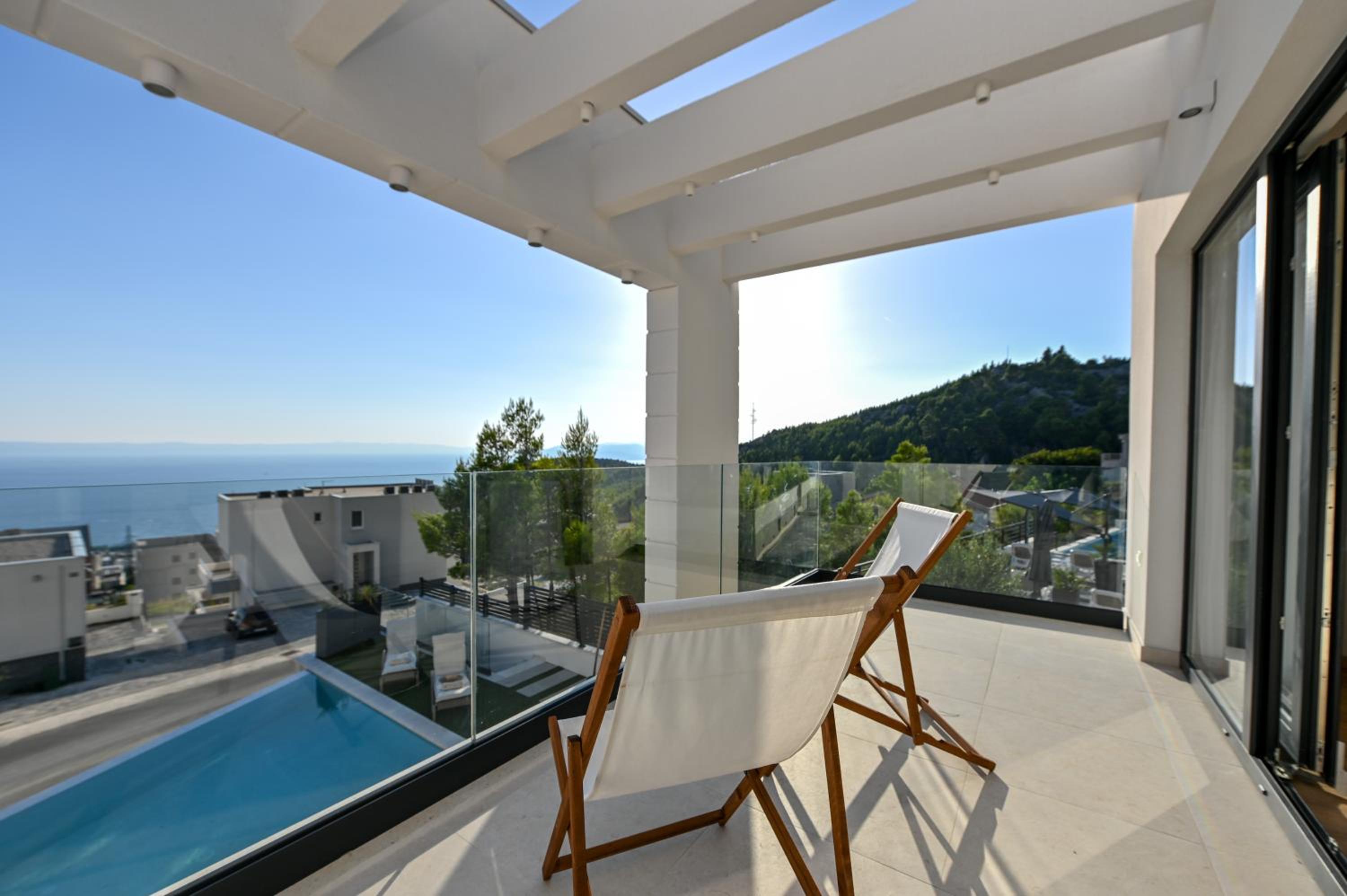 Villa Rosemary West - Heated Infinity Swimming Pool - Jacuzzi - Sea View