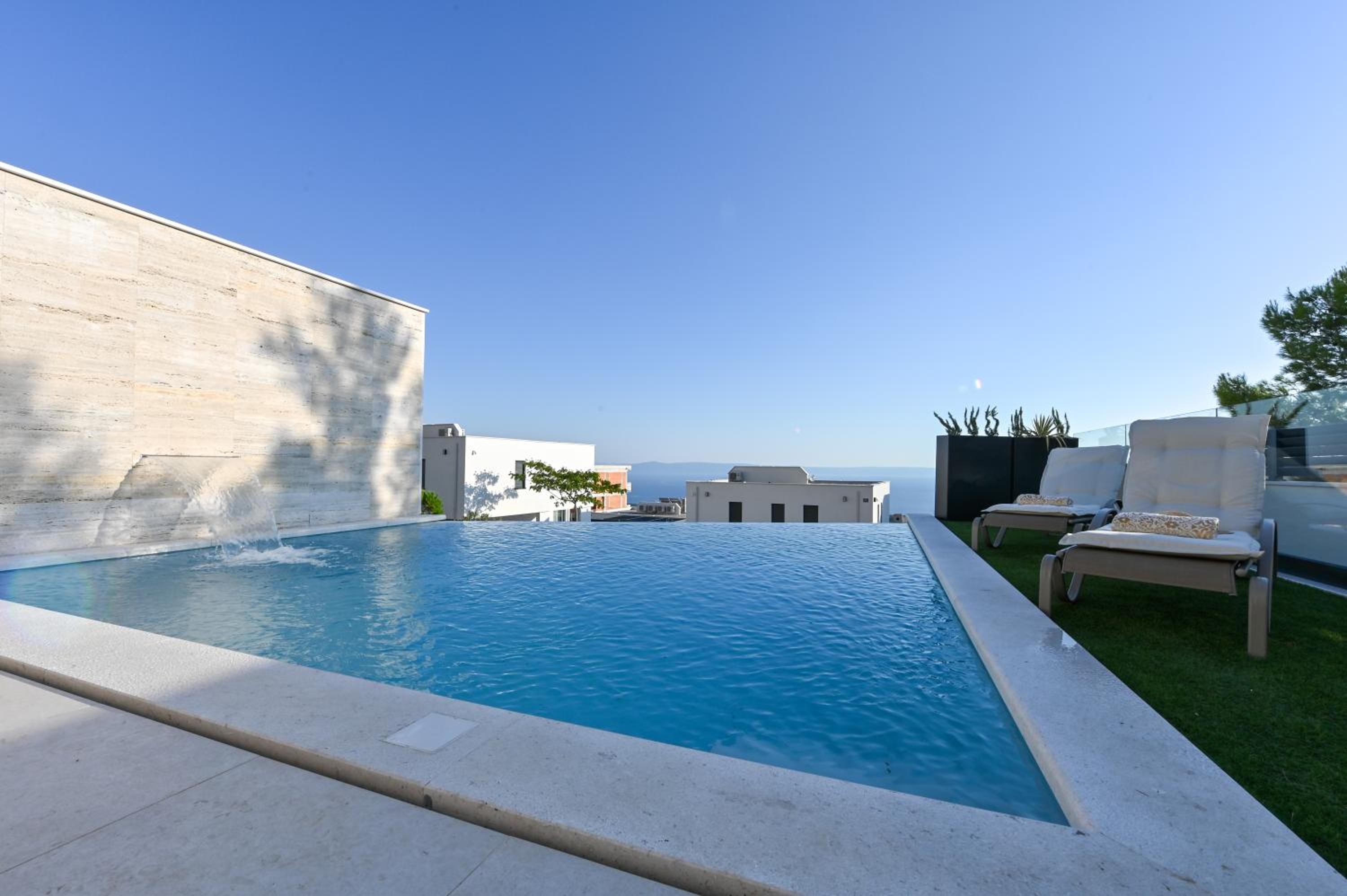Villa Rosemary West - Heated Infinity Swimming Pool - Jacuzzi - Sea View