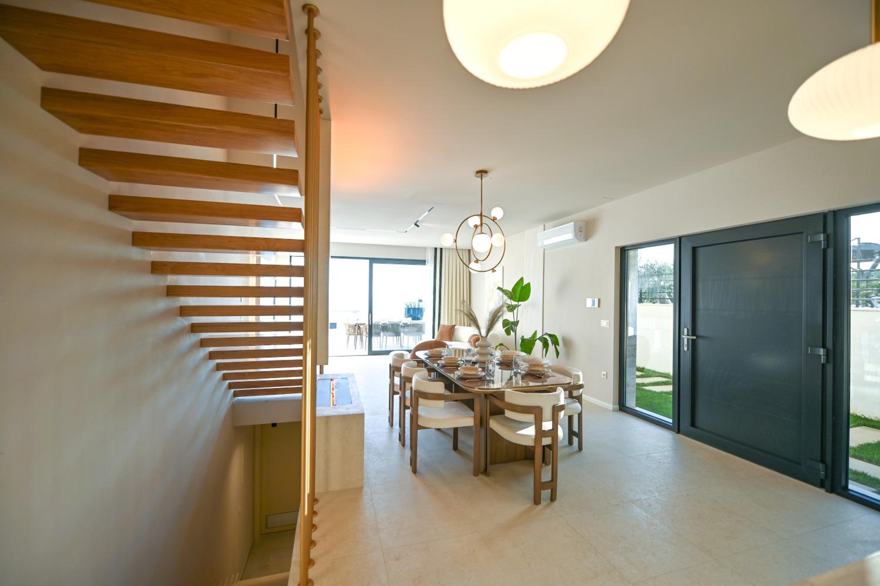 Villa Rosemary West - Heated Infinity Swimming Pool - Jacuzzi - Sea View
