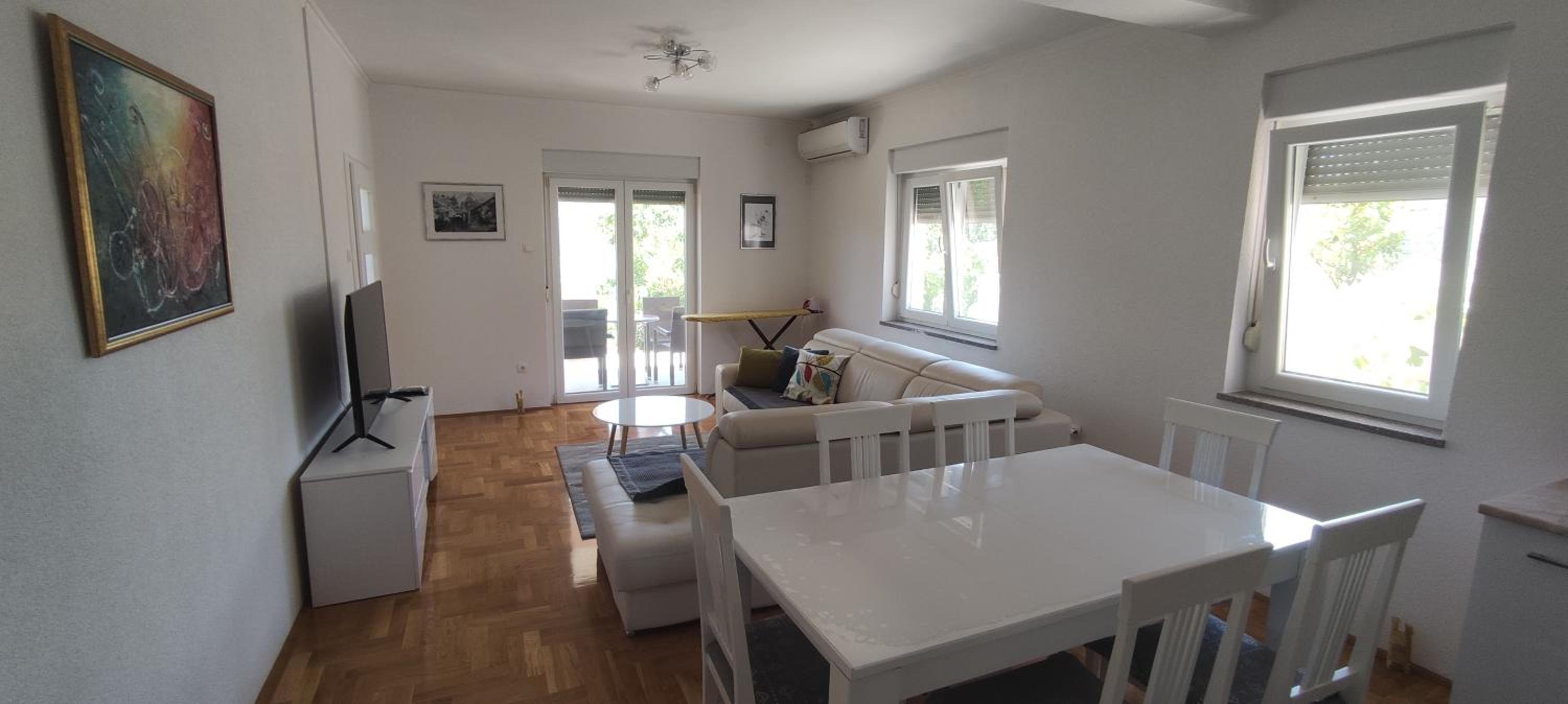 Sun garden apartment