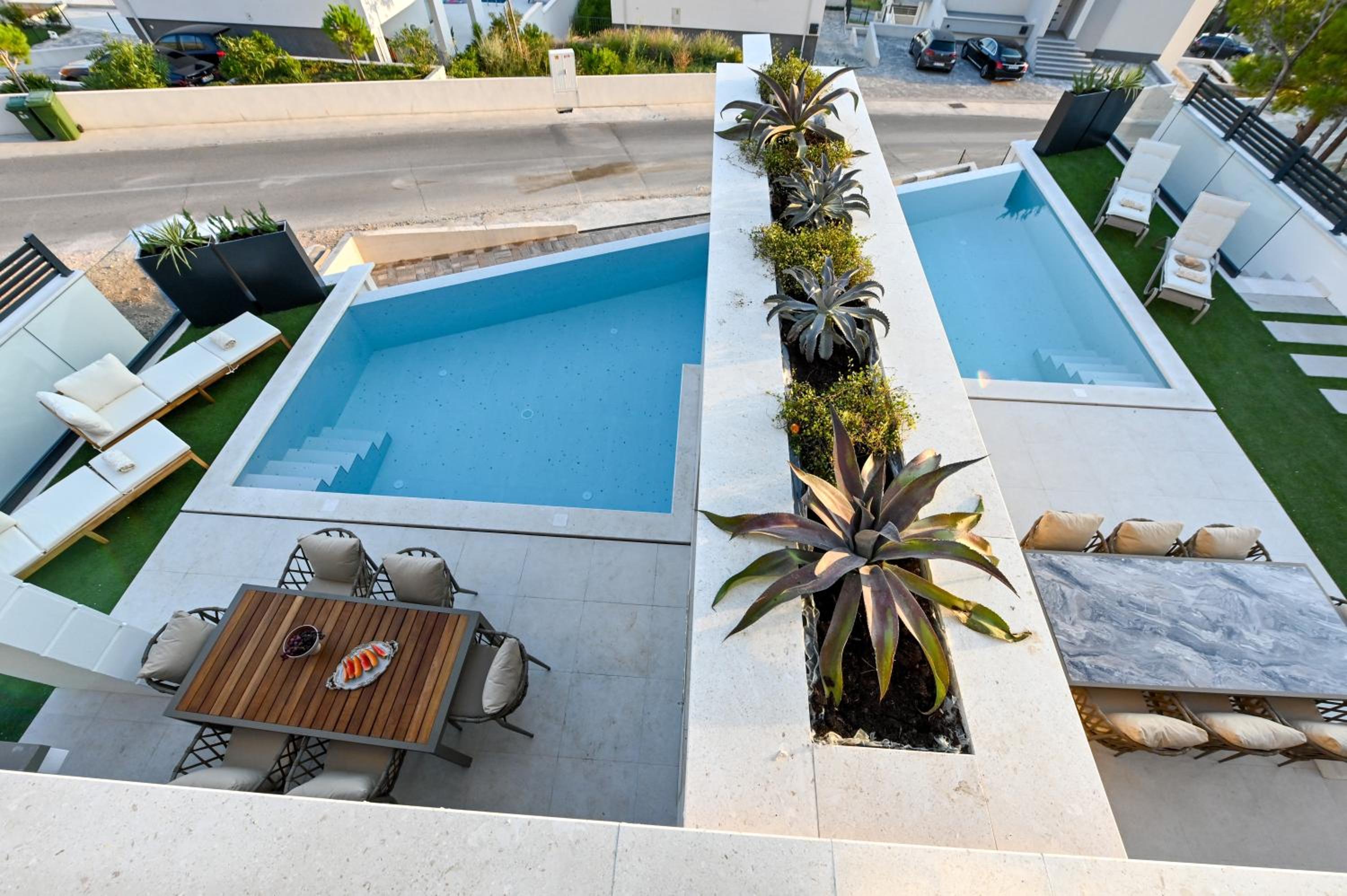 Villa Rosemary West - Heated Infinity Swimming Pool - Jacuzzi - Sea View