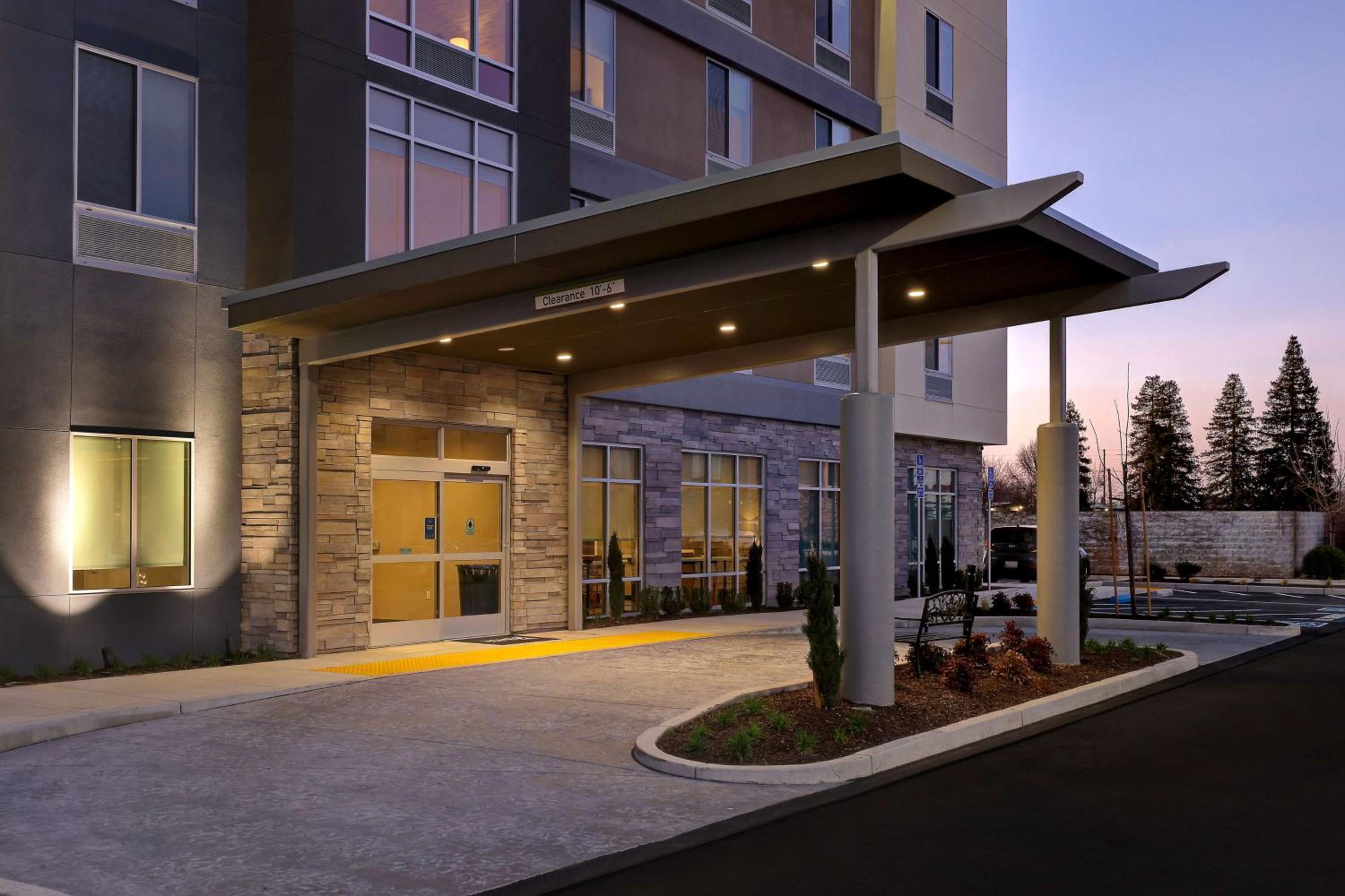 Turlock Vacations - Home2 Suites By Hilton Turlock, Ca - Property Image 3