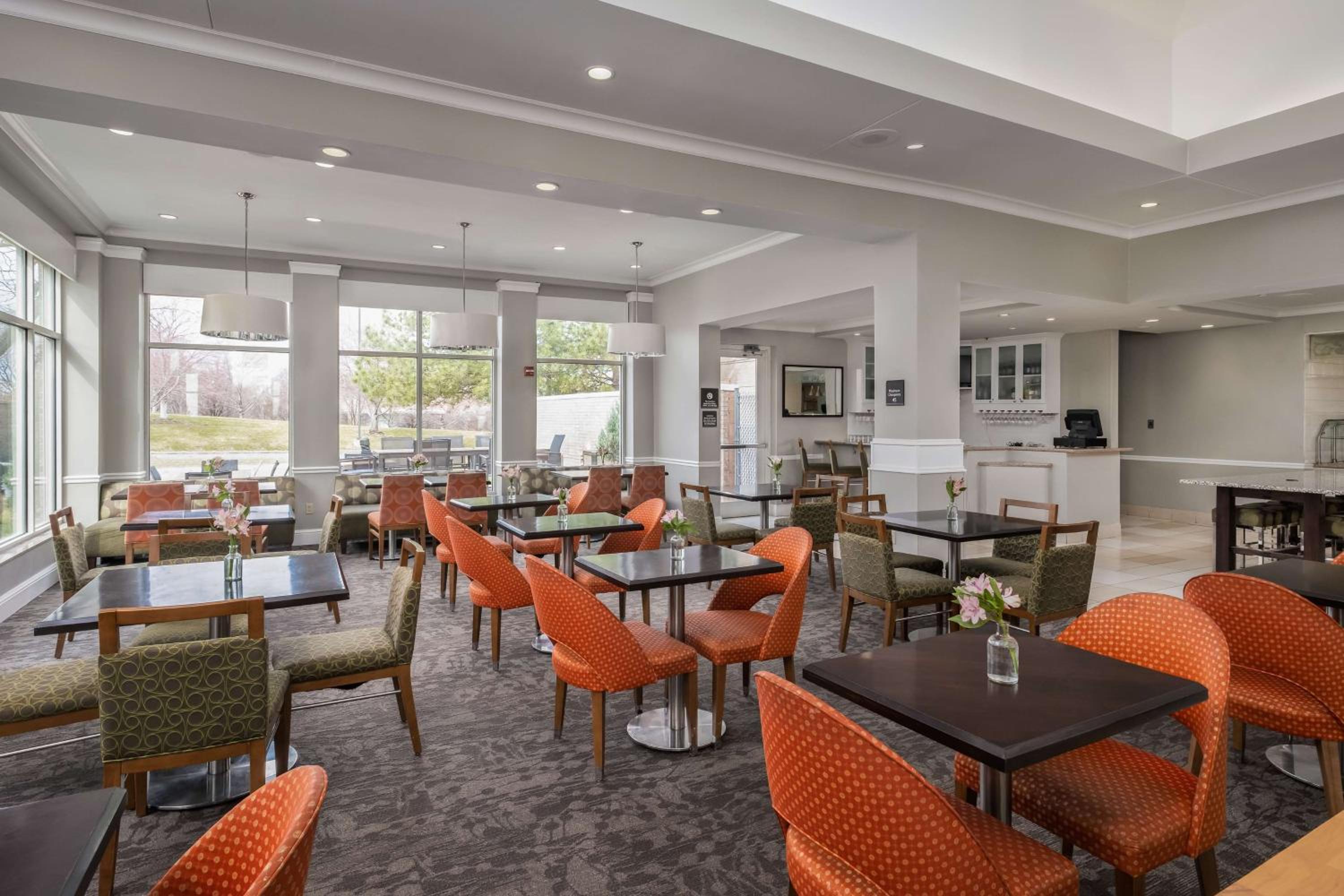 Hilton Garden Inn Overland Park - Property Image 19