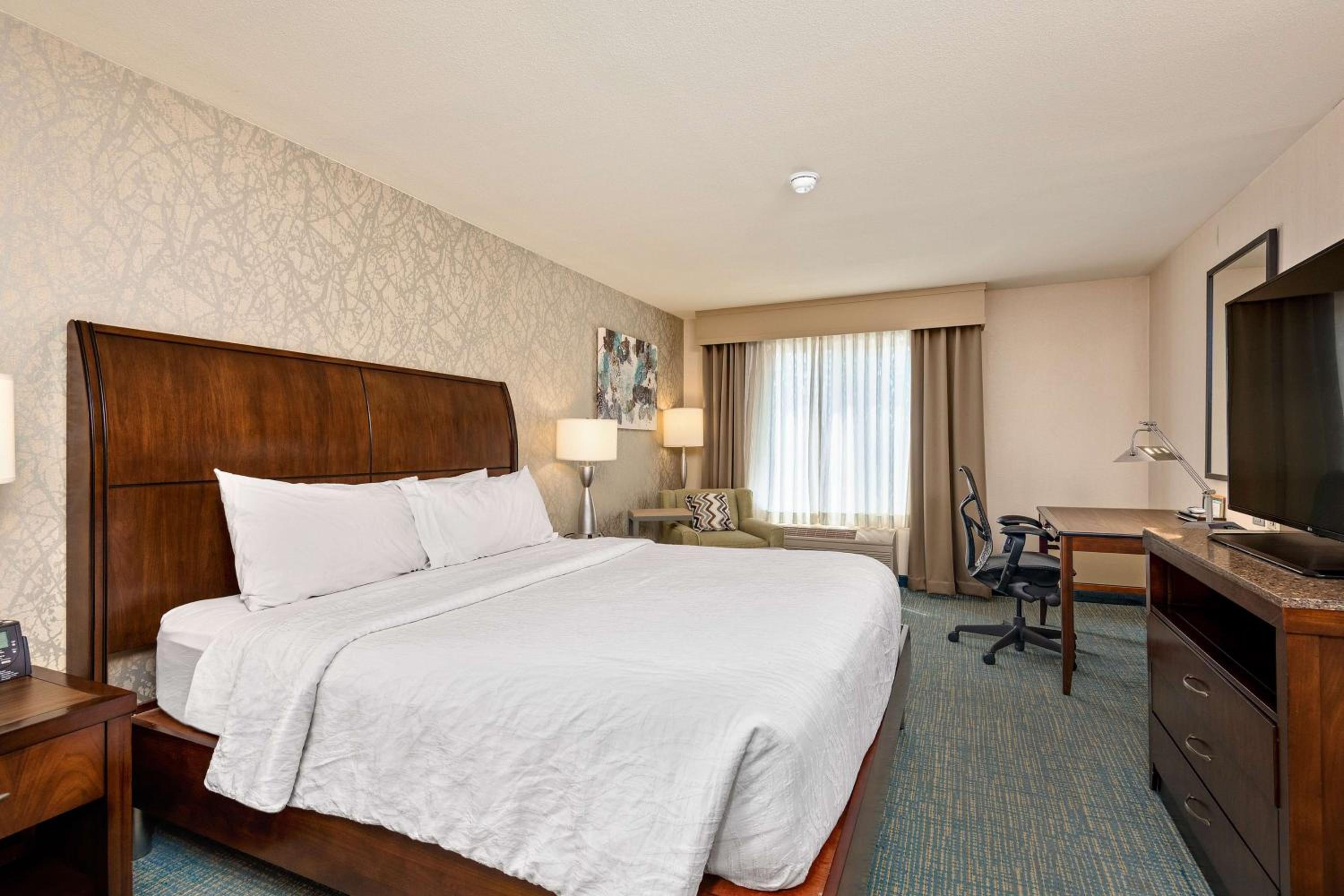 Hilton Garden Inn Overland Park - Property Image 4