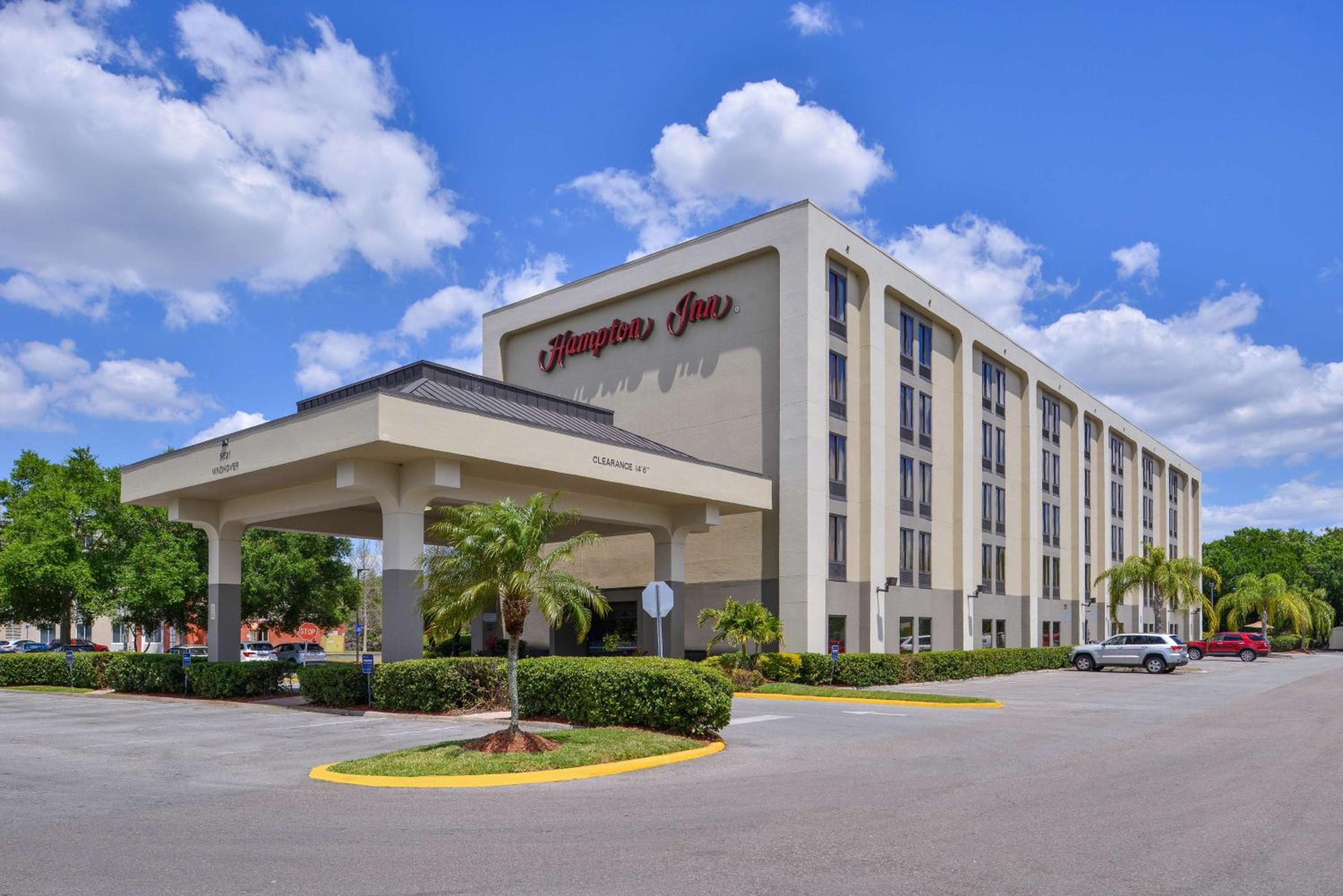 Hotel Hampton Inn Closest to Universal Orlando - Image 1