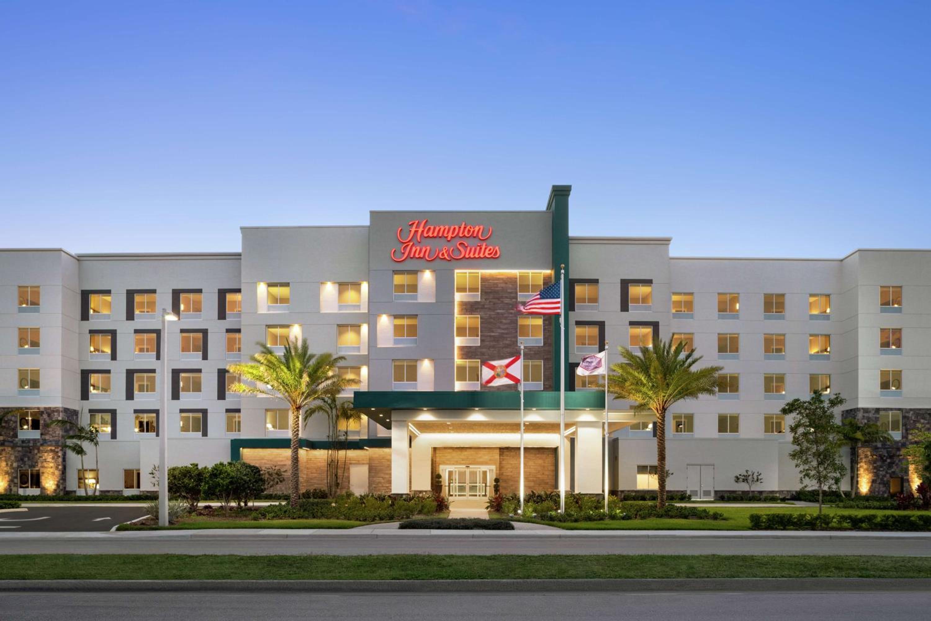 Hotel Hampton Inn & Suites Miami, Kendall, Executive Airport - Image 1