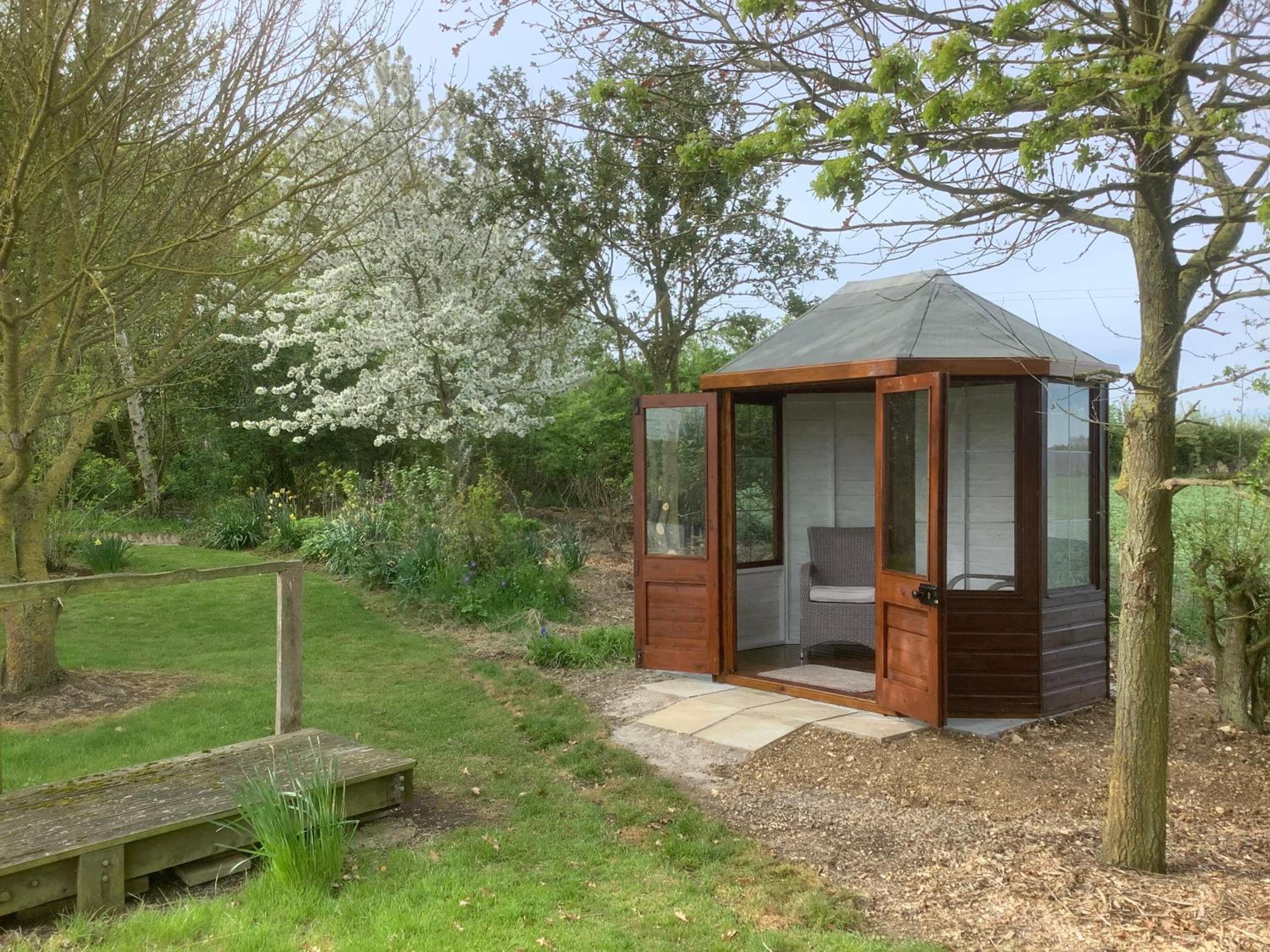 Hollyhock Cottage, Clematis cottages, Stamford view 5