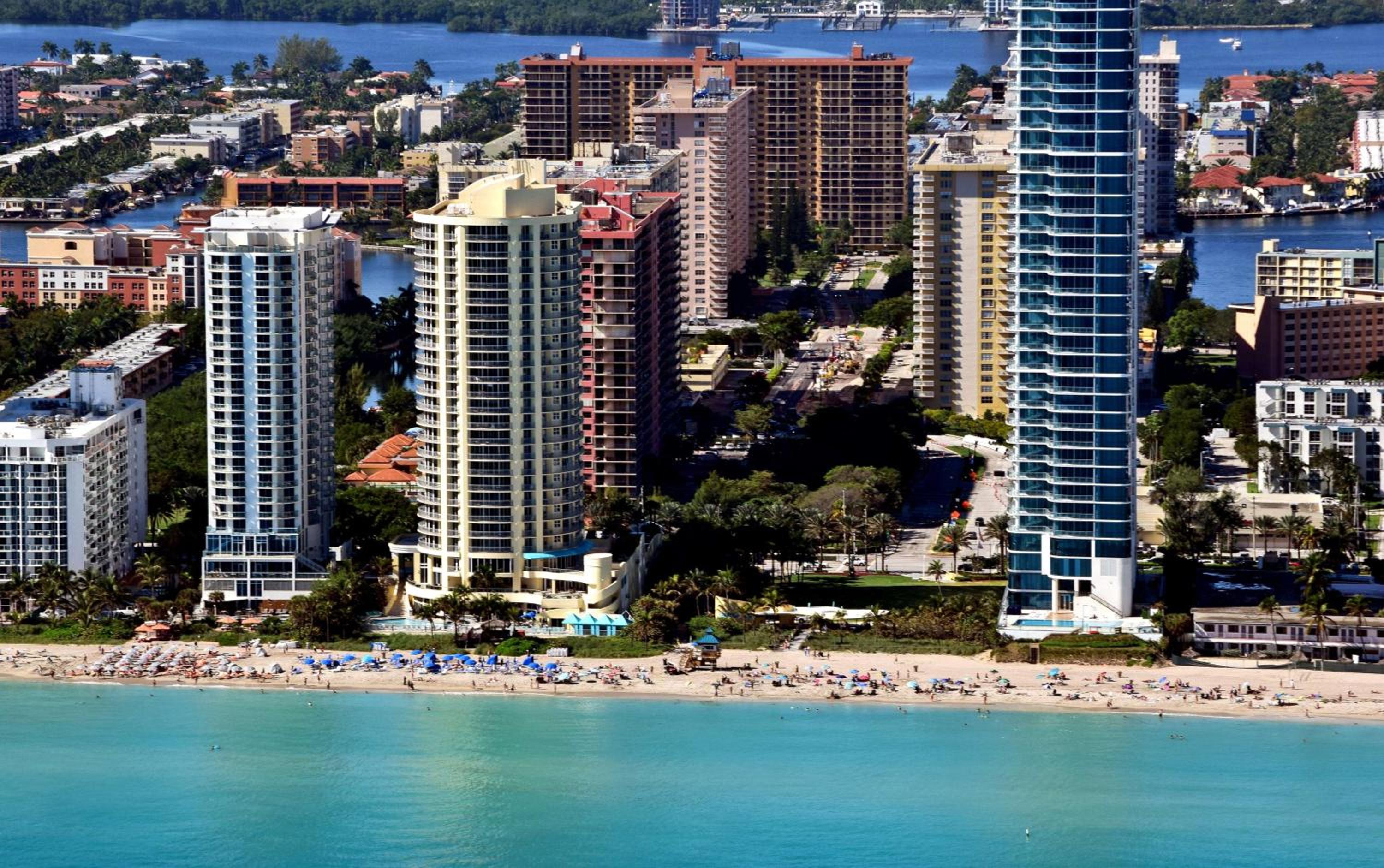 DoubleTree by Hilton Ocean Point Resort - North Miami Beach-1