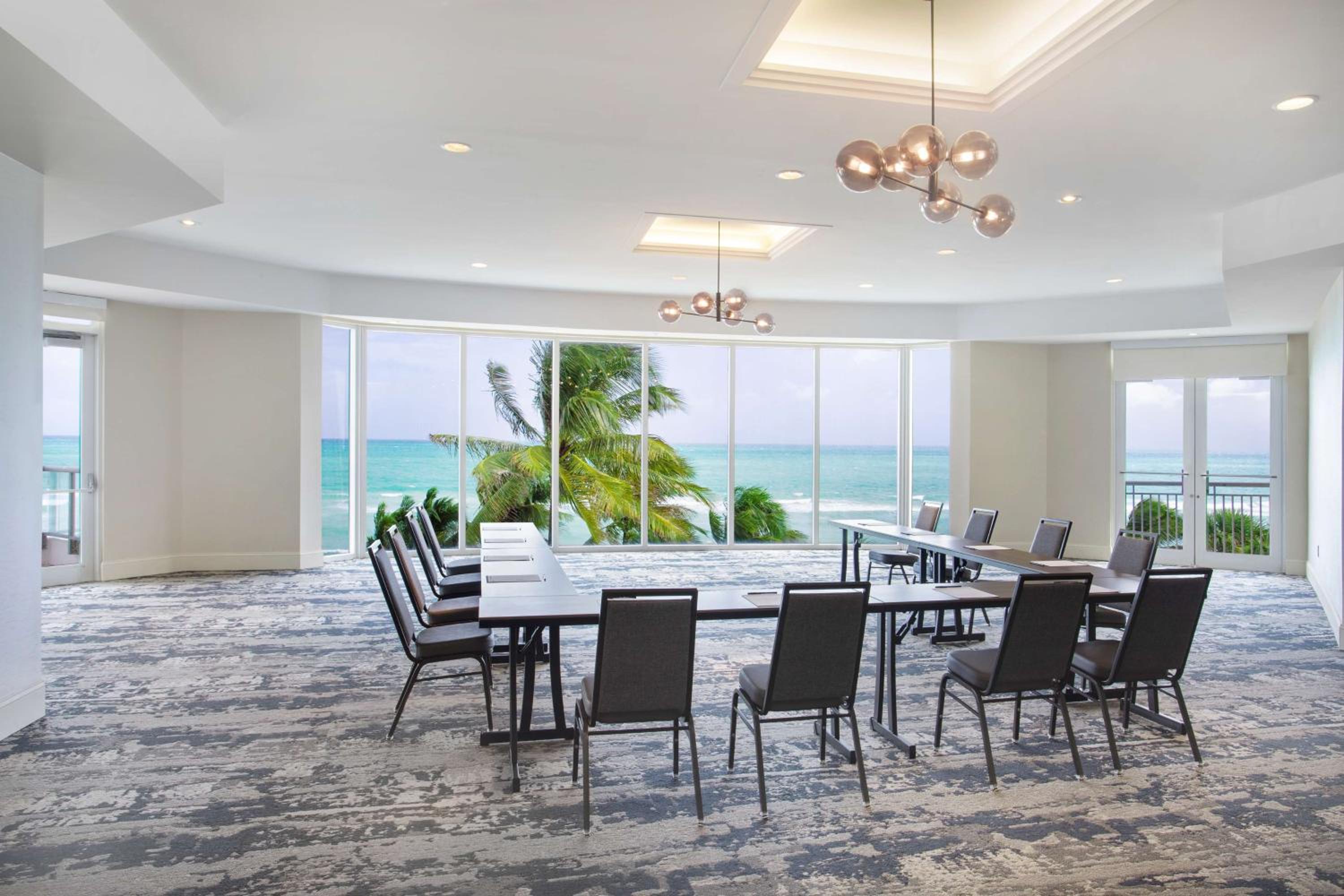 Miami Vacations - DoubleTree by Hilton Ocean Point Resort - North Miami Beach - Property Image 10