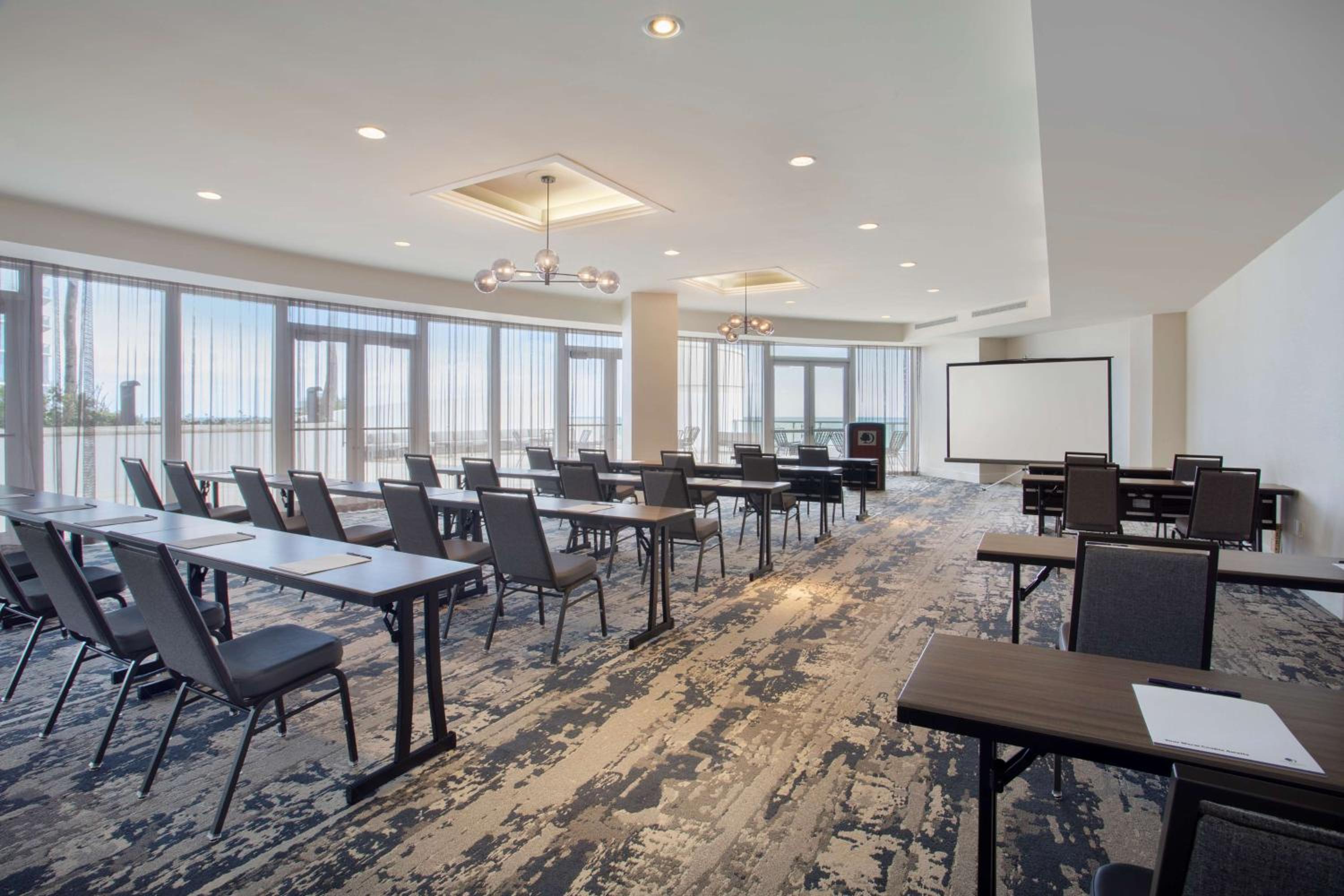 Miami Vacations - DoubleTree by Hilton Ocean Point Resort - North Miami Beach - Property Image 20