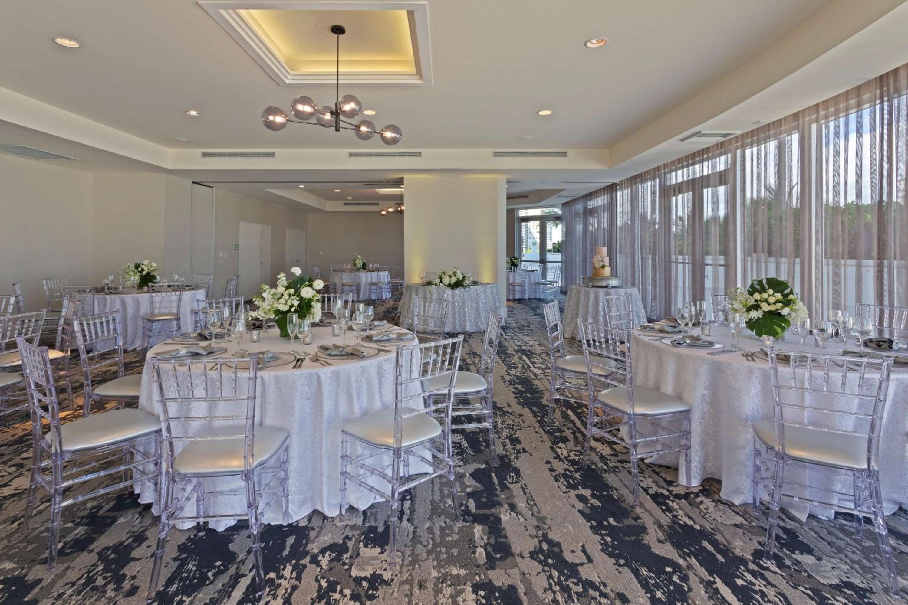 Miami Vacations - DoubleTree by Hilton Ocean Point Resort - North Miami Beach - Property Image 25
