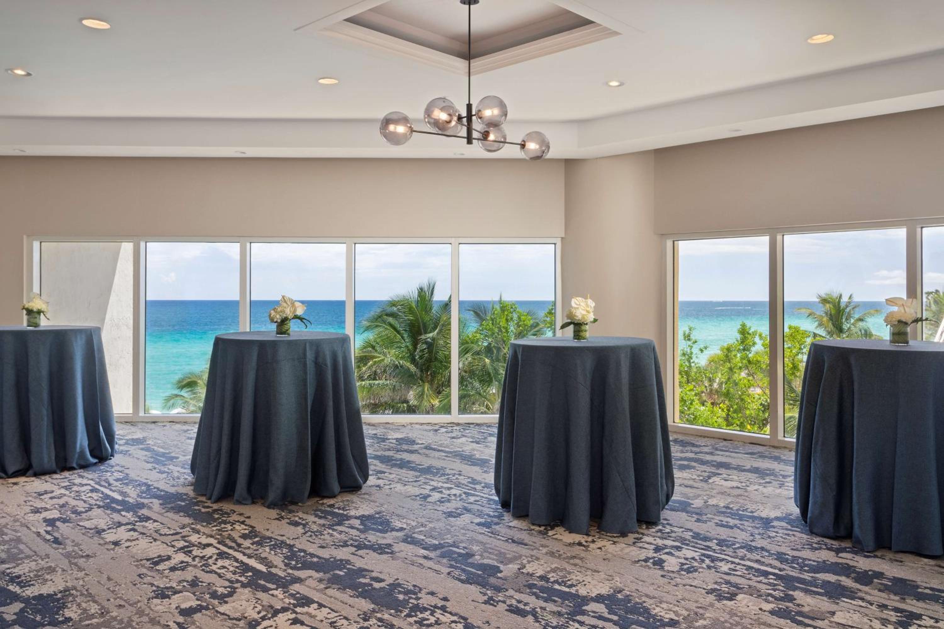 Miami Vacations - DoubleTree by Hilton Ocean Point Resort - North Miami Beach - Property Image 28