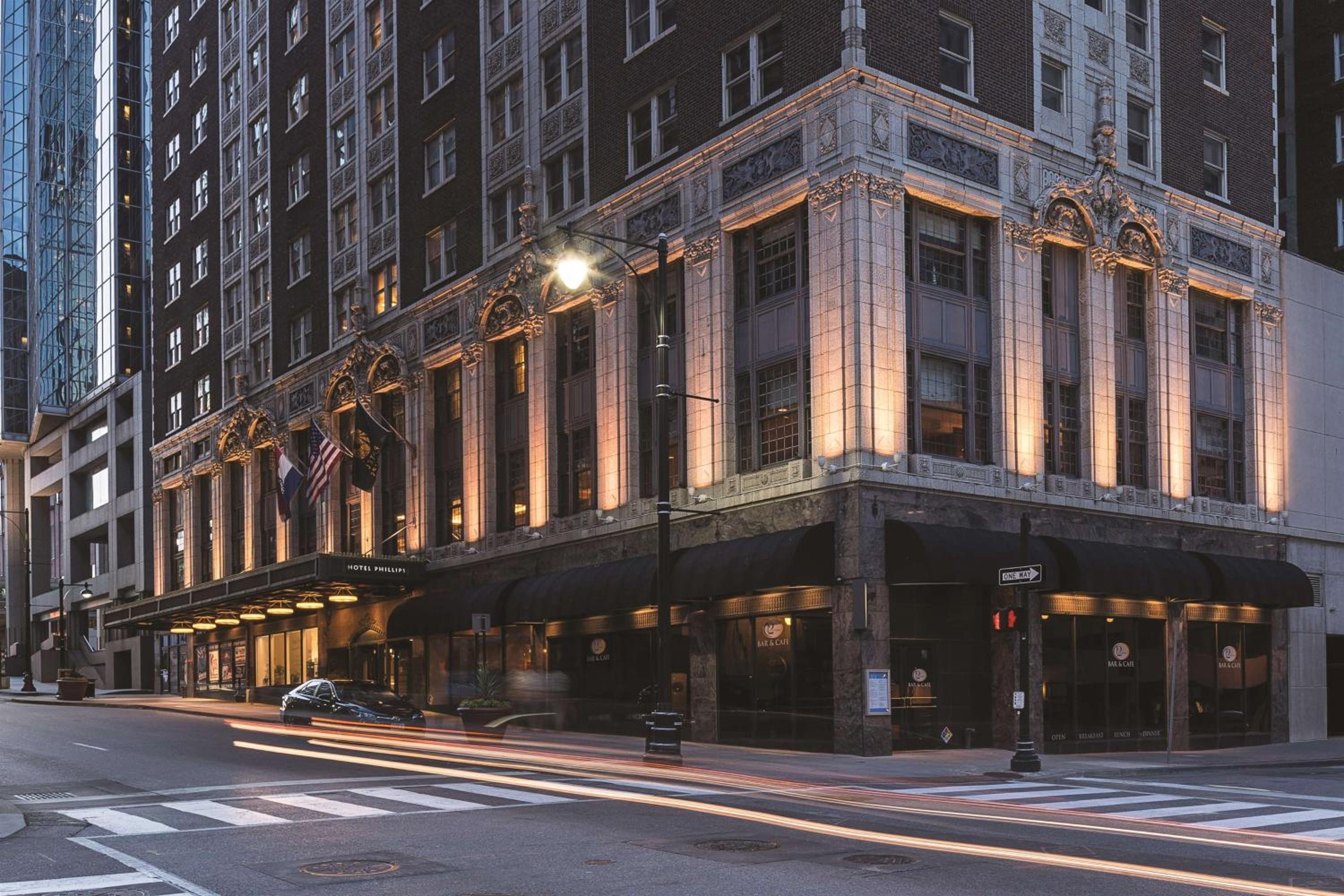 Kansas City Vacations - Hotel Phillips Kansas City, Curio Collection By Hilton - Property Image 60