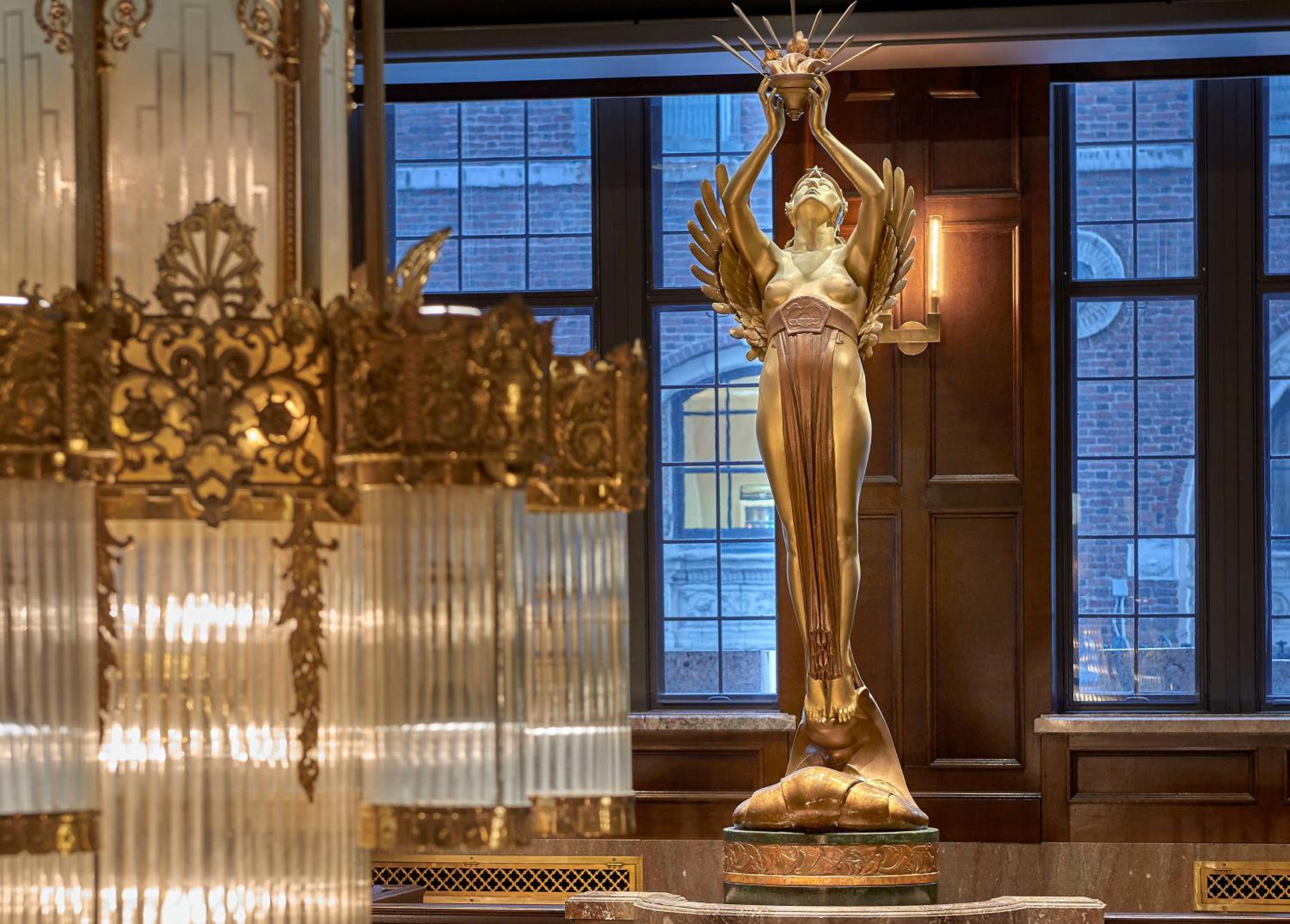 Kansas City Vacations - Hotel Phillips Kansas City, Curio Collection By Hilton - Property Image 58