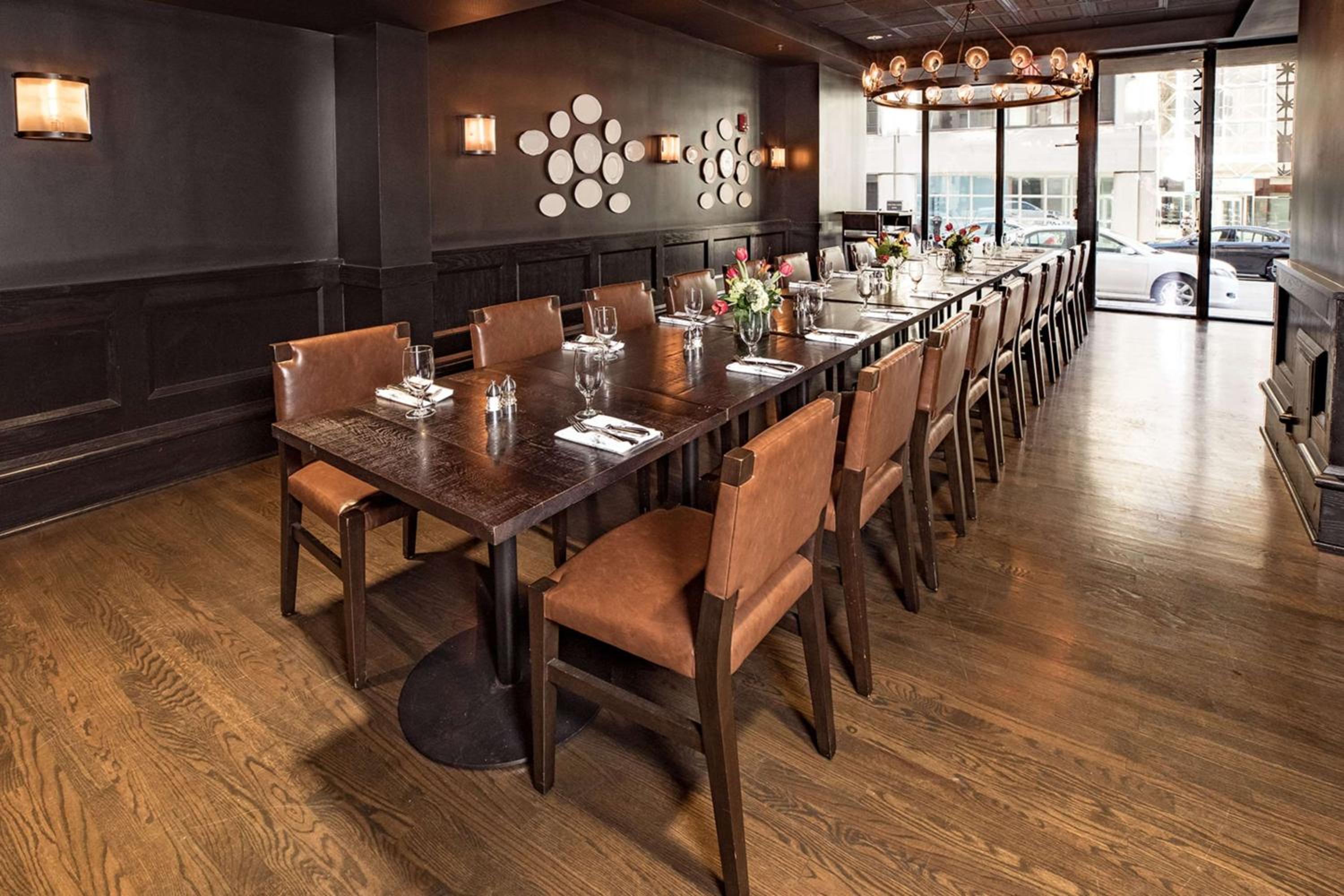 Kansas City Vacations - Hotel Phillips Kansas City, Curio Collection By Hilton - Property Image 29