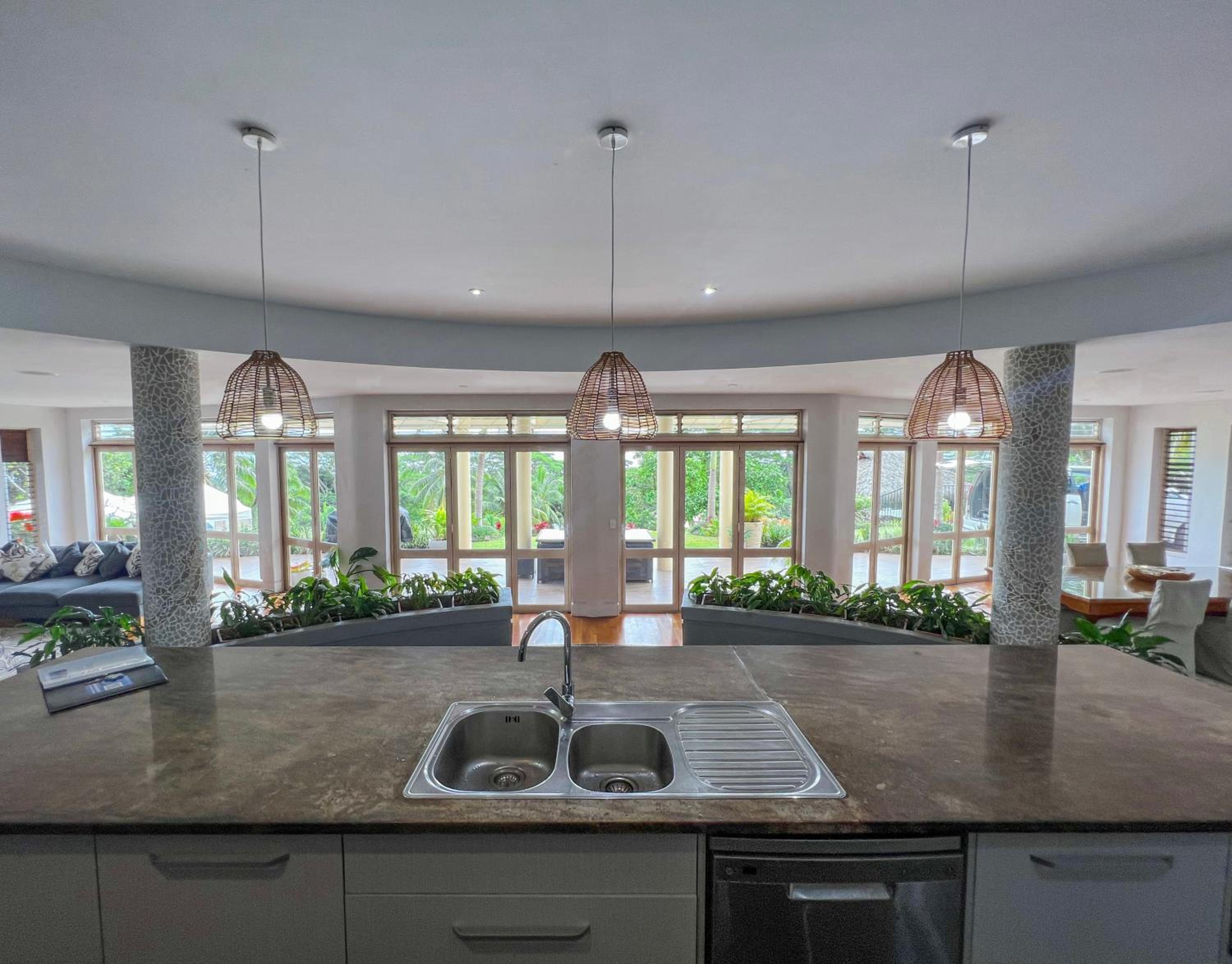 Iro Luxury Retreat