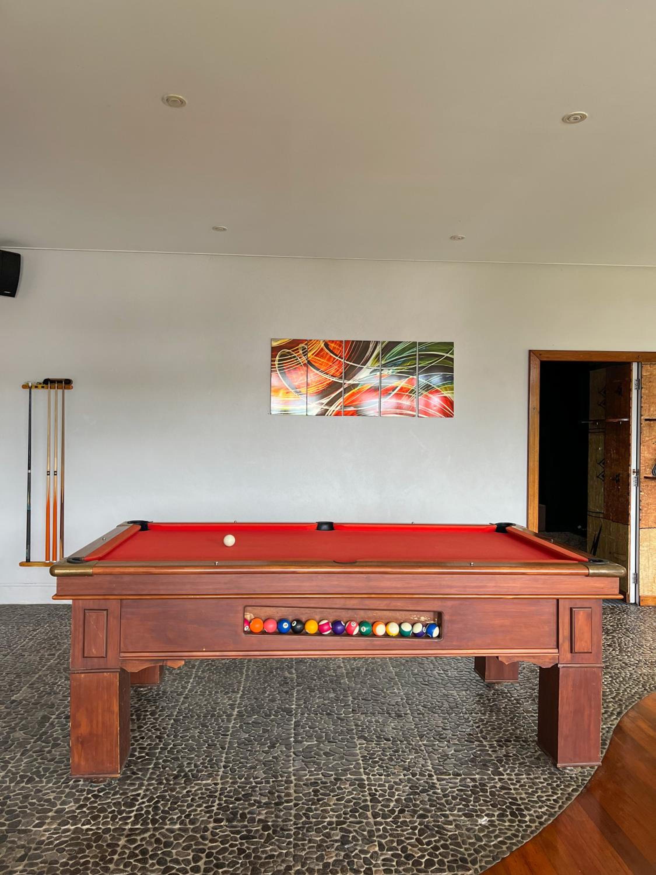 Iro Luxury Retreat