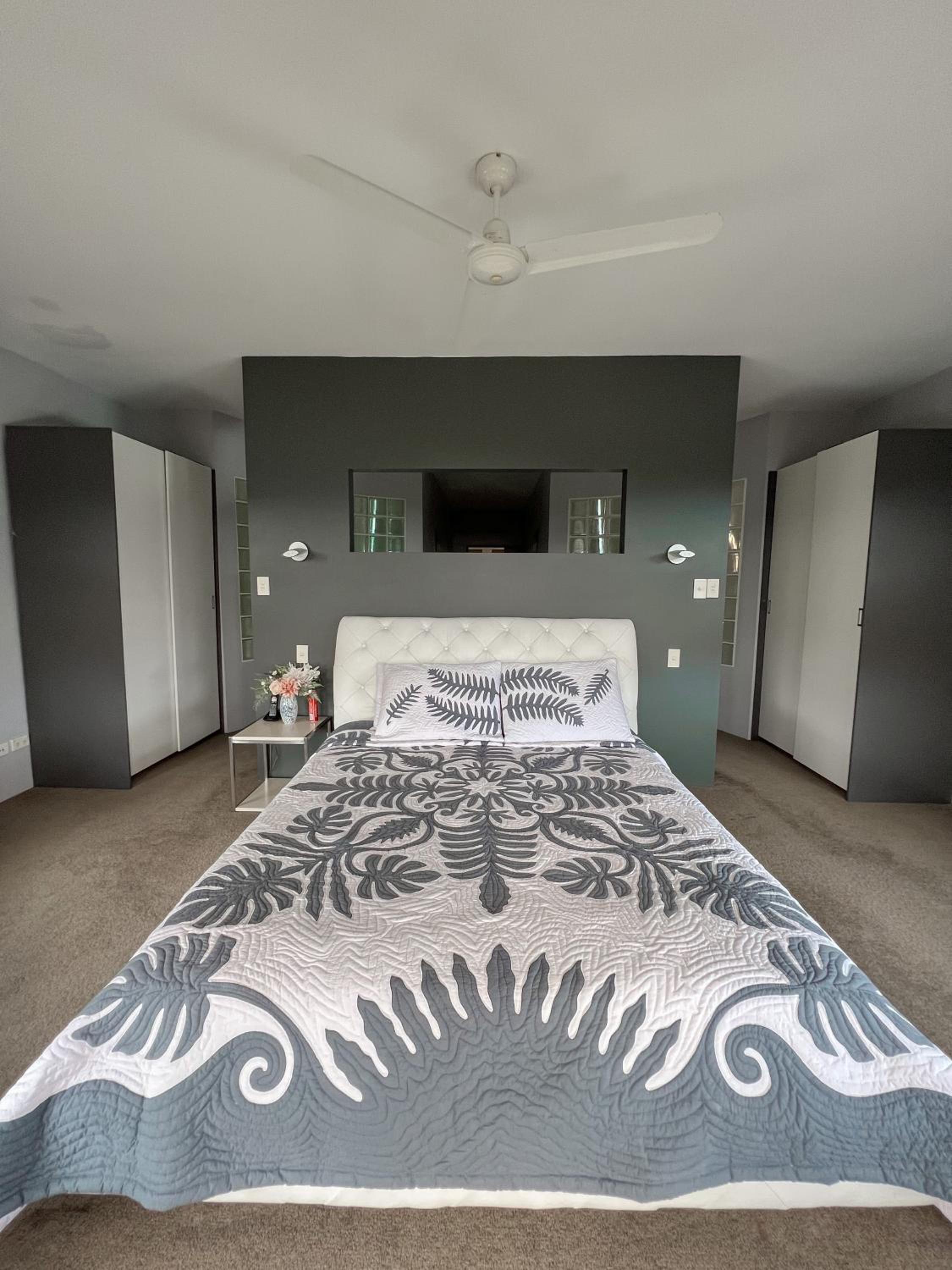 Iro Luxury Retreat