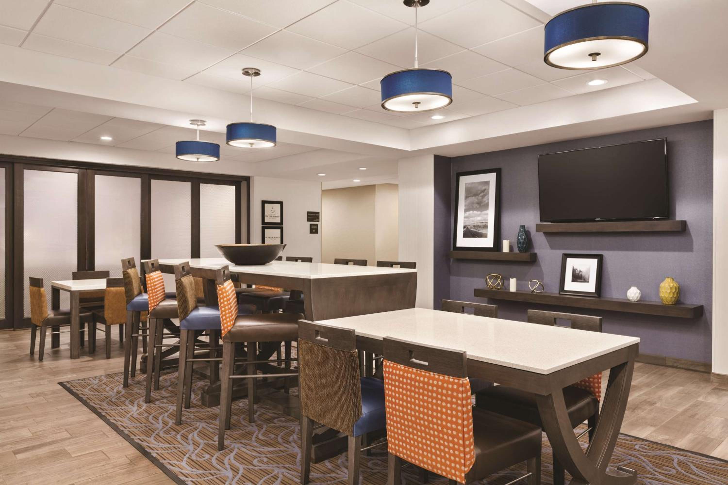 Turlock Vacations - Hampton Inn by Hilton Turlock - Property Image 32