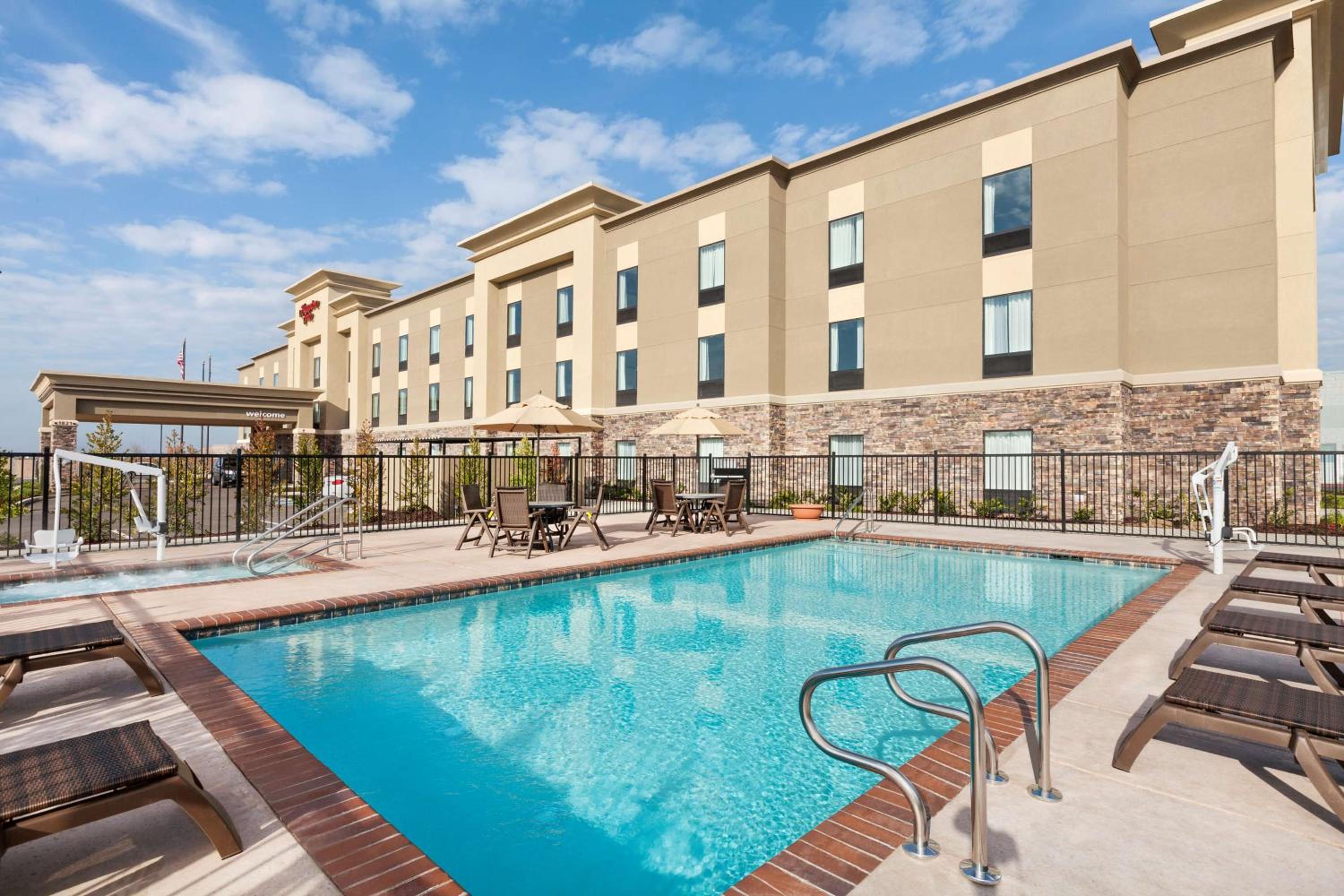 Turlock Vacations - Hampton Inn by Hilton Turlock - Property Image 25