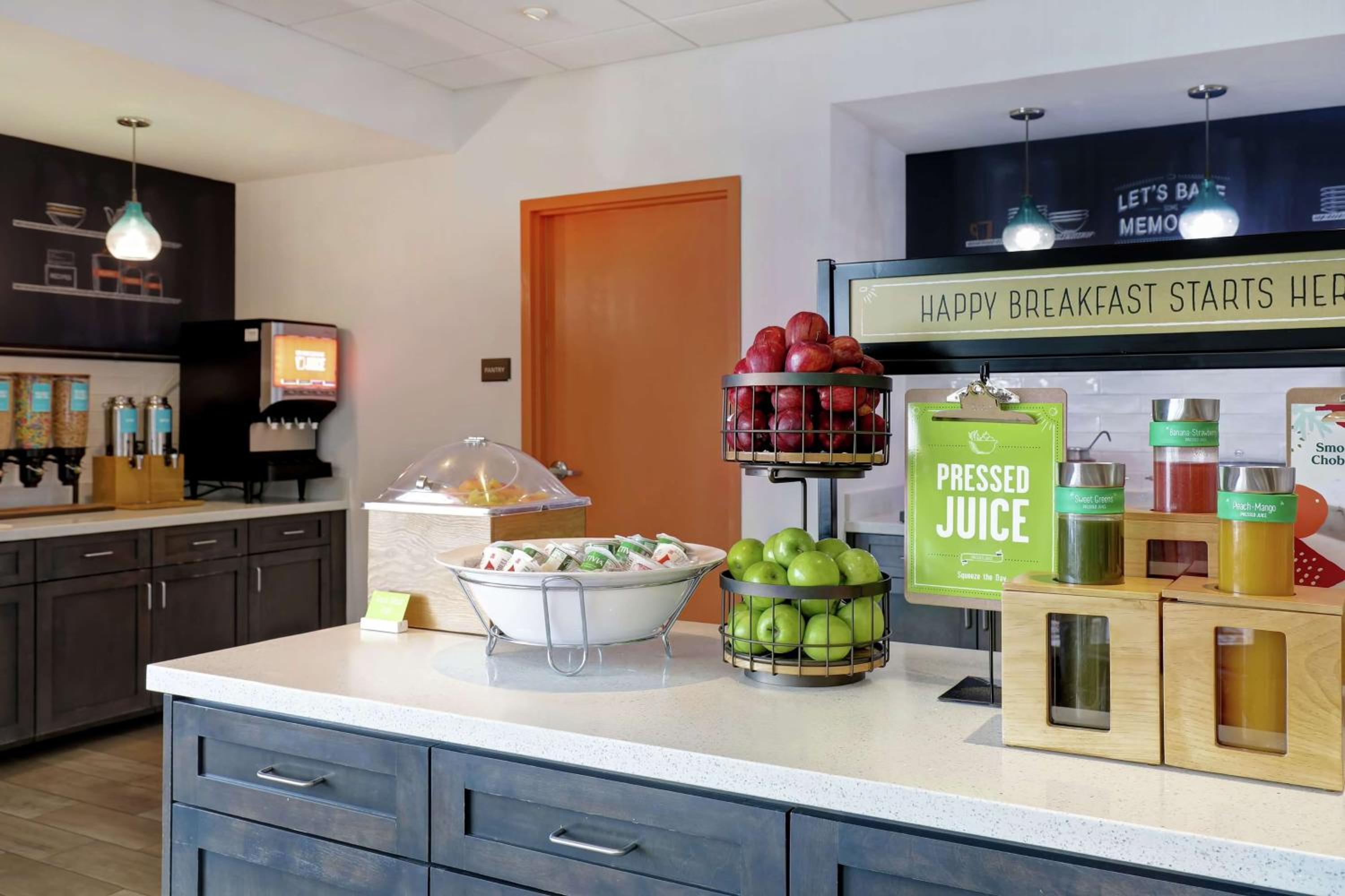 Turlock Vacations - Hampton Inn by Hilton Turlock - Property Image 23